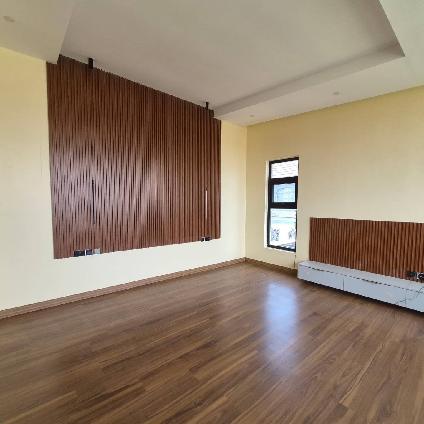 4-Bedroom Townhouse thumbnail 12