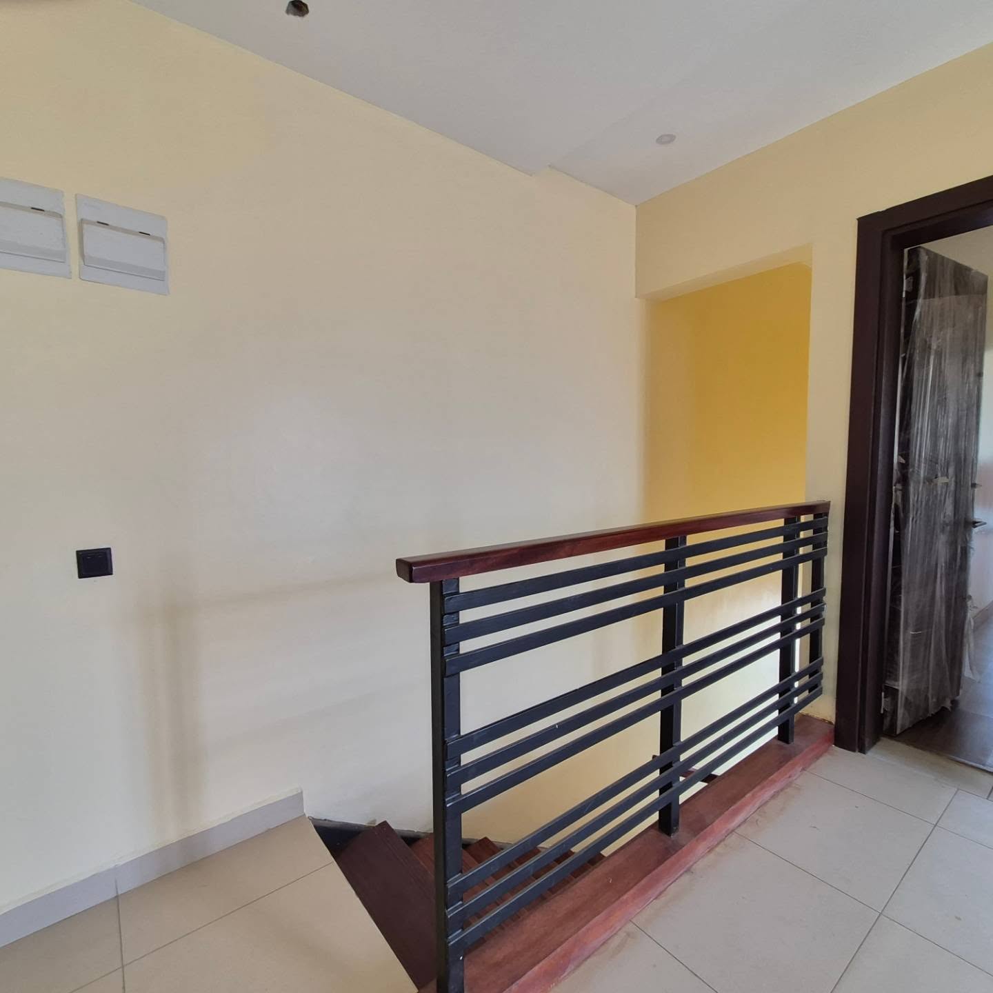 4-Bedroom Townhouse thumbnail 14