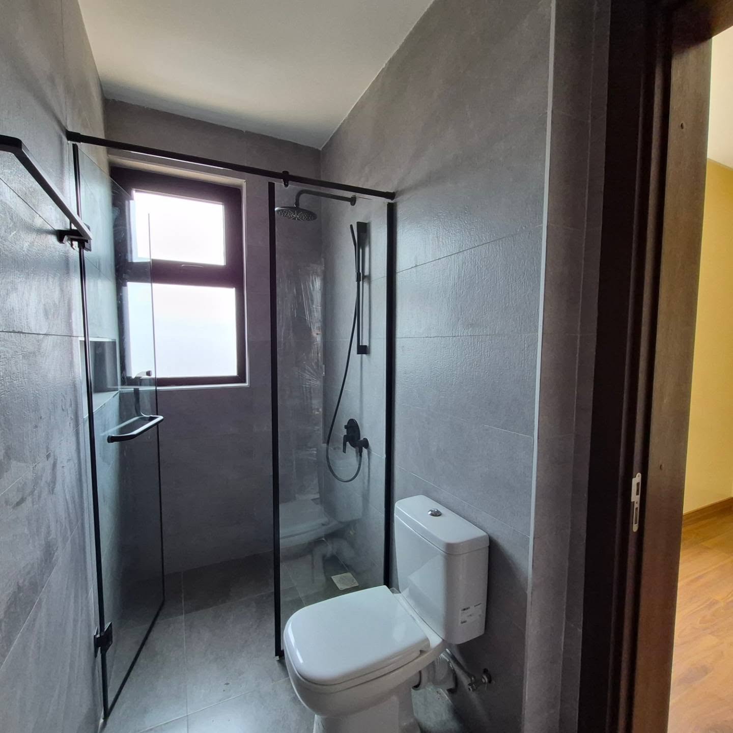 4-Bedroom Townhouse thumbnail 15