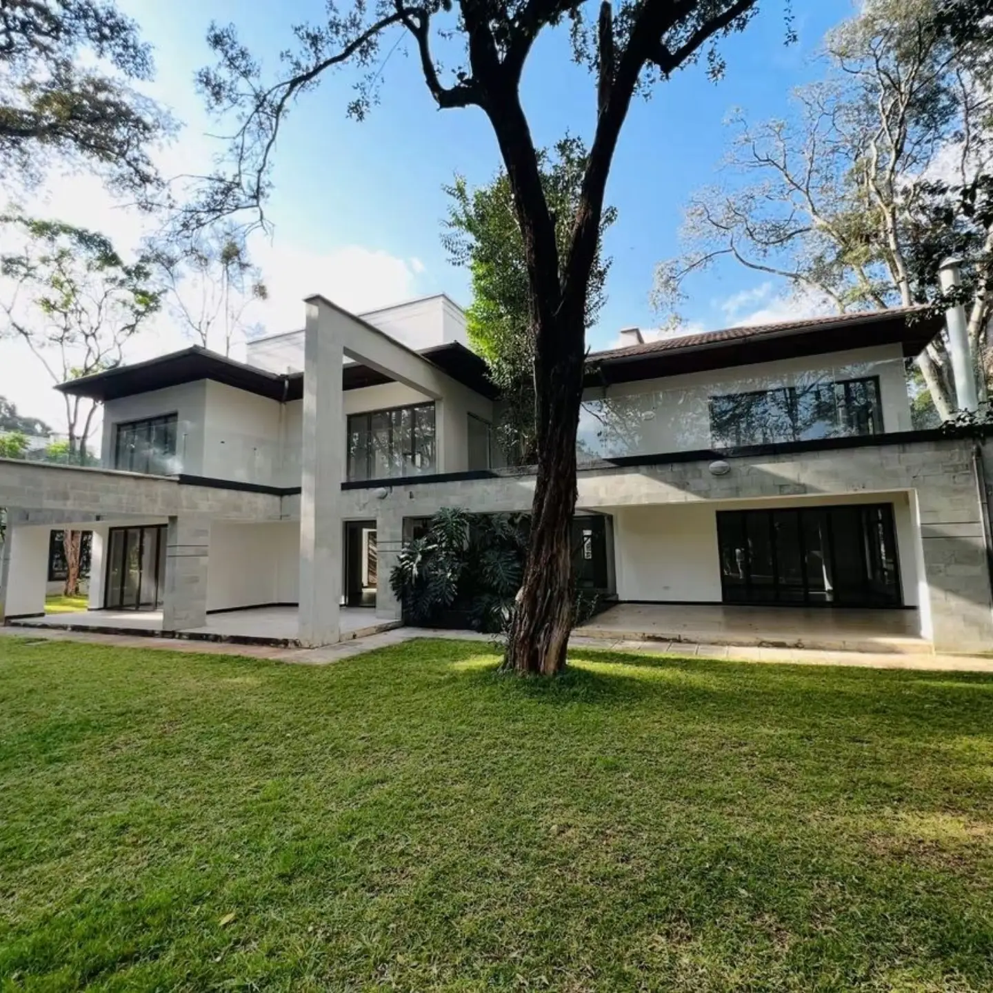 5-Bedroom Mansion + DSQ — Karen, Nairobi