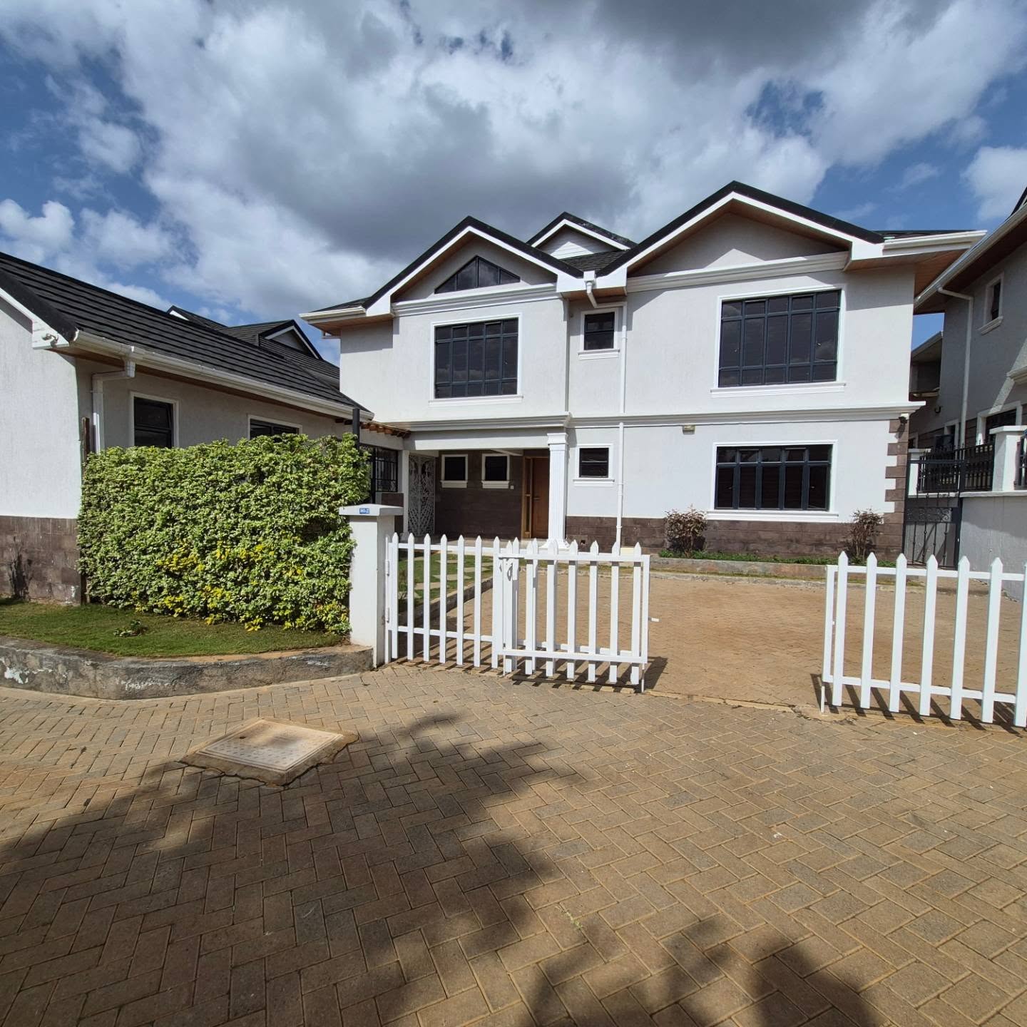 4-Bedroom Townhouse + DSQ — Runda, Nairobi