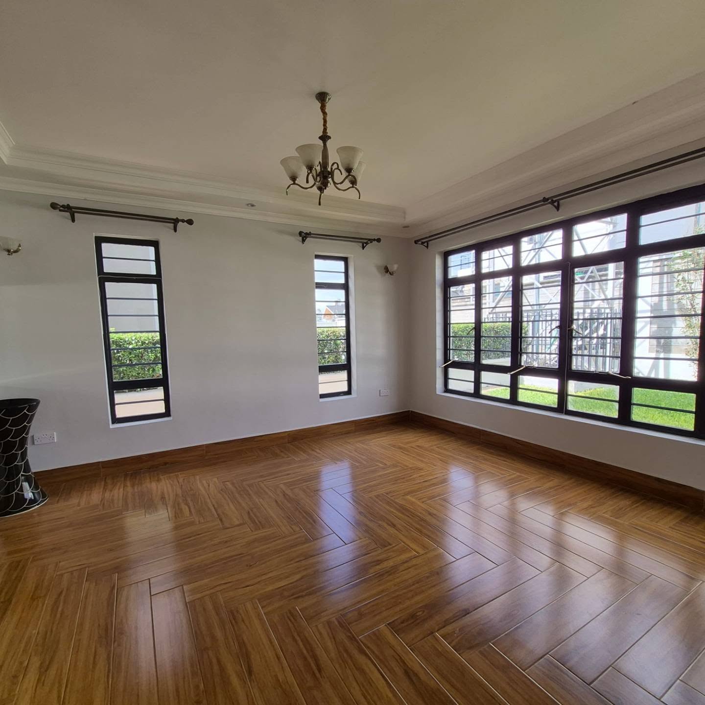 4-Bedroom Townhouse + DSQ thumbnail 4
