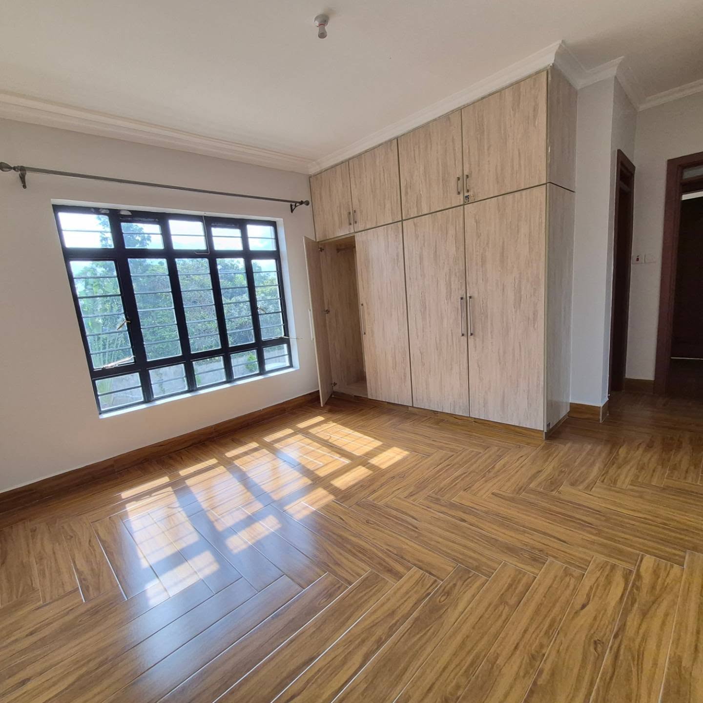 4-Bedroom Townhouse + DSQ thumbnail 16