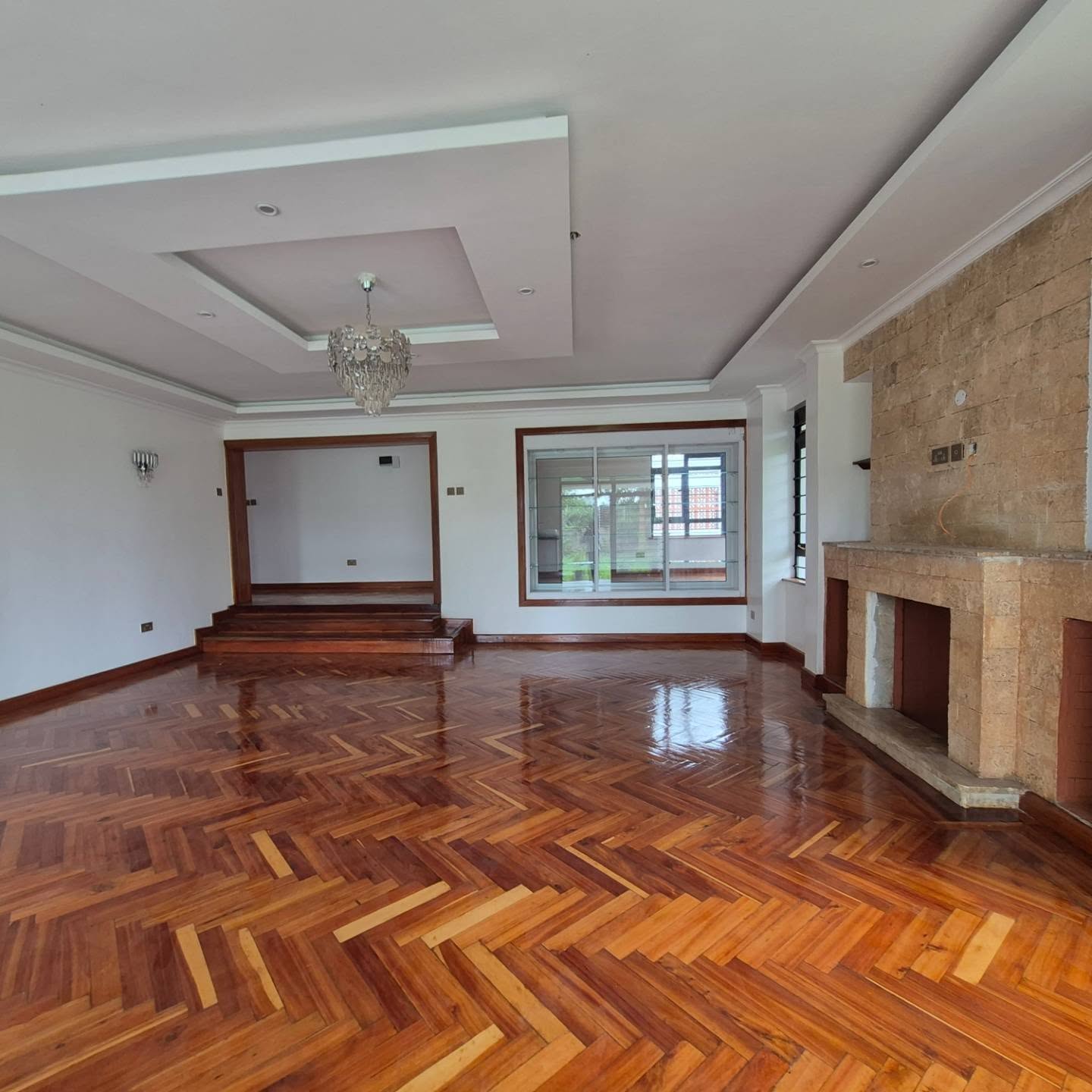 5-Bedroom Mansion + DSQ + 2-Bedroom Guest Wing thumbnail 8