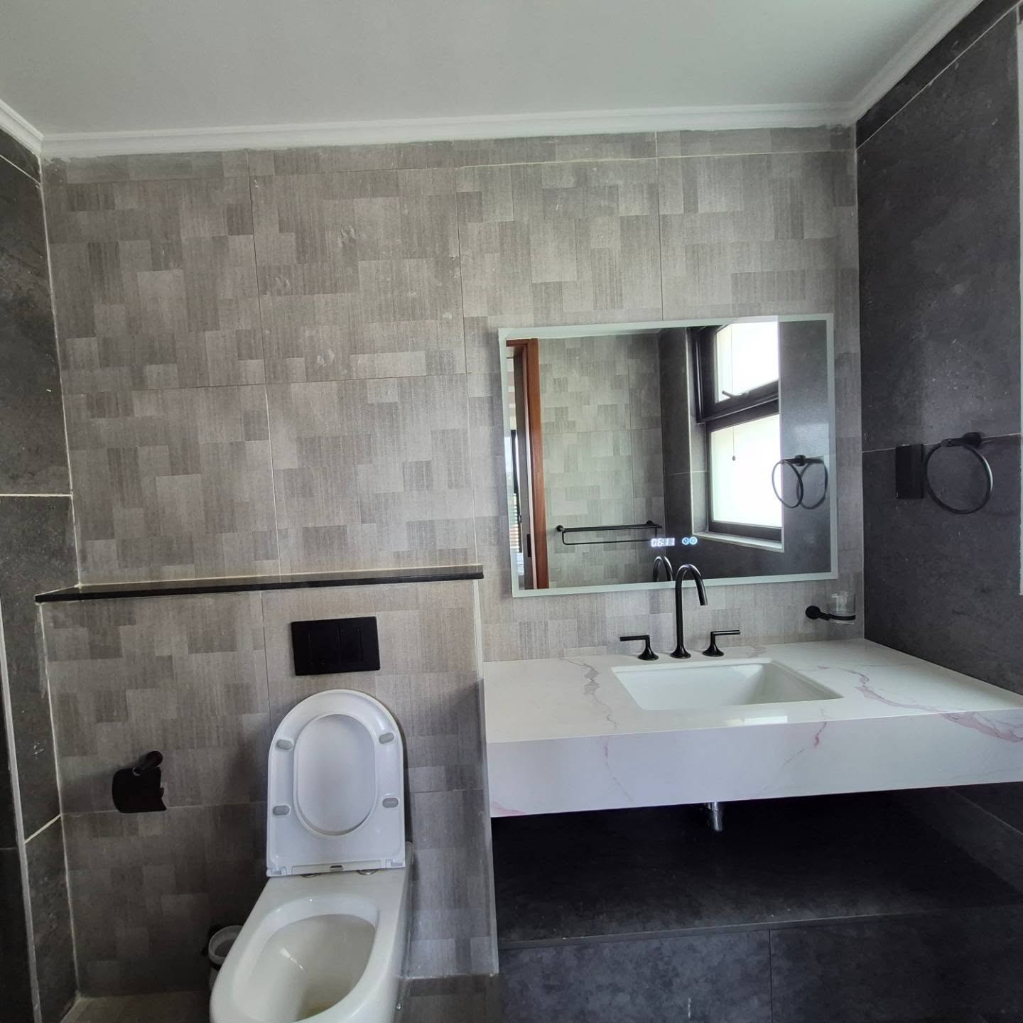 4 Bedroom Ultra-Luxury Townhouse For Sale In Lavington thumbnail 15