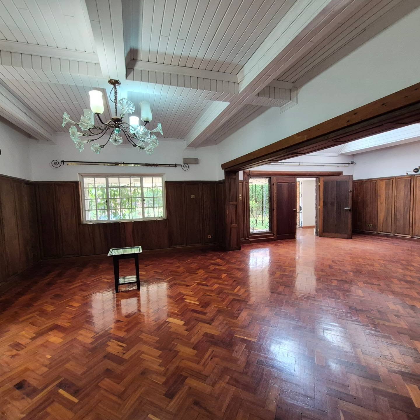 4 Bedroom Townhouse with DSQ thumbnail 4