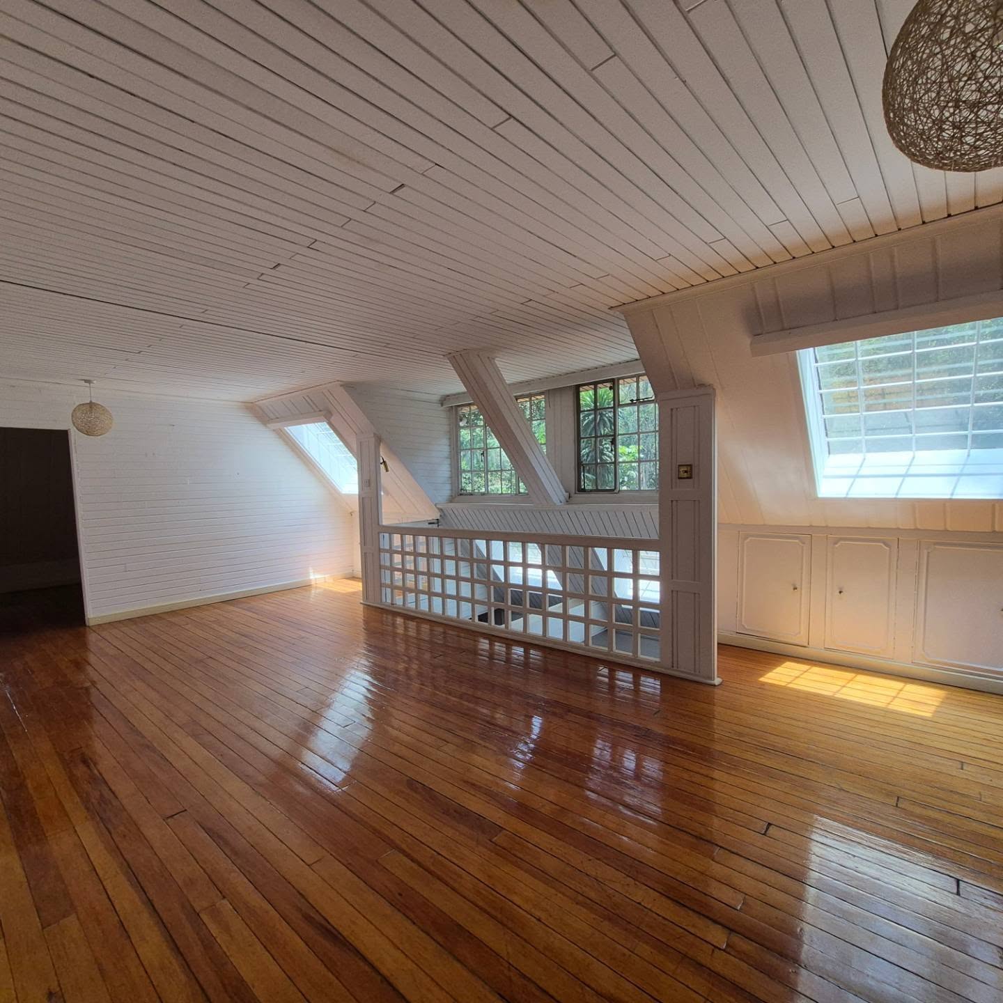4 Bedroom Townhouse with DSQ thumbnail 15