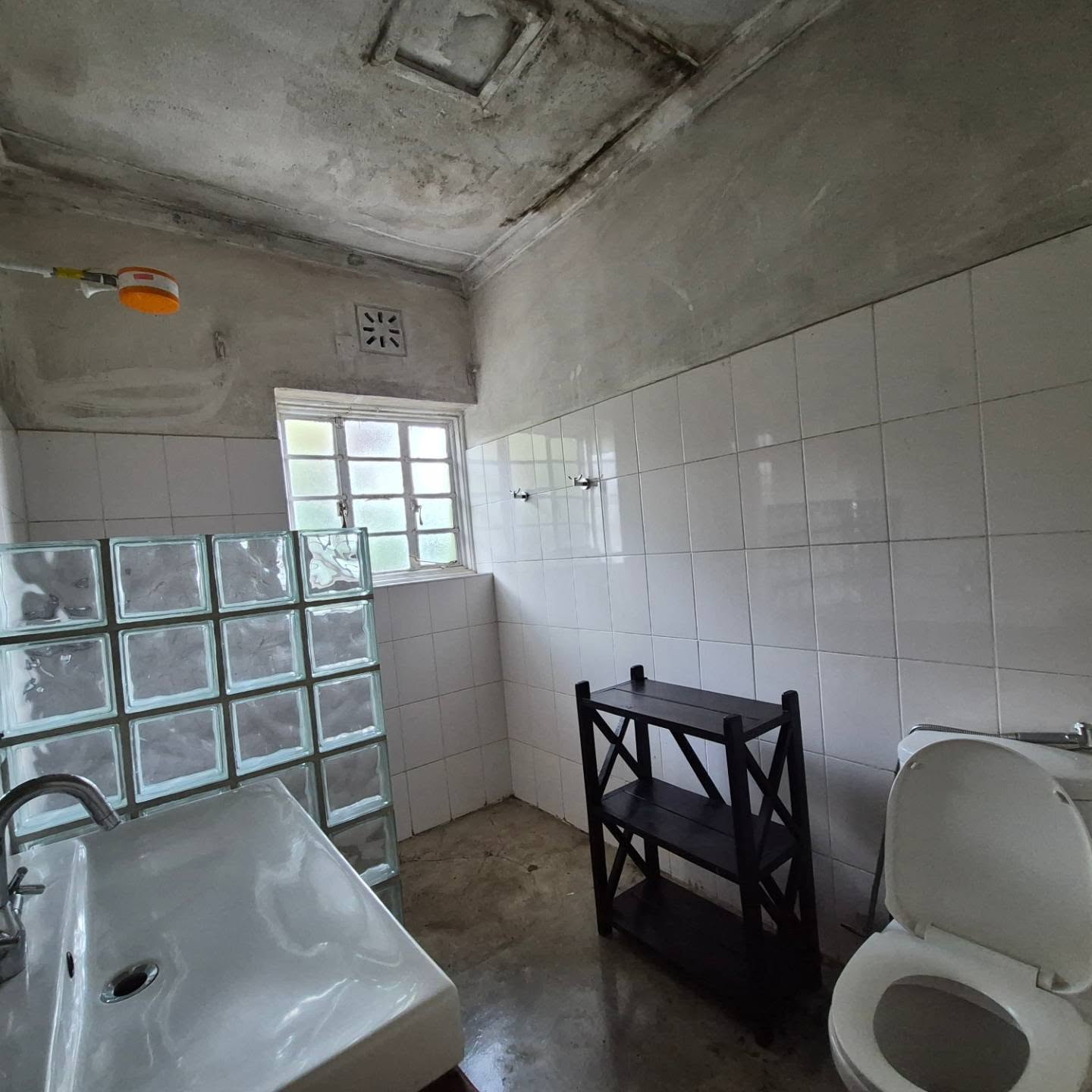 4 Bedroom Townhouse with DSQ thumbnail 17