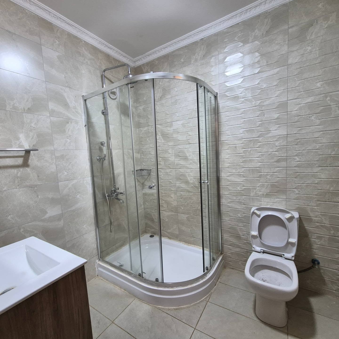 5 Bedroom House plus Dsq For Rent in Kitisuru Estate thumbnail 13