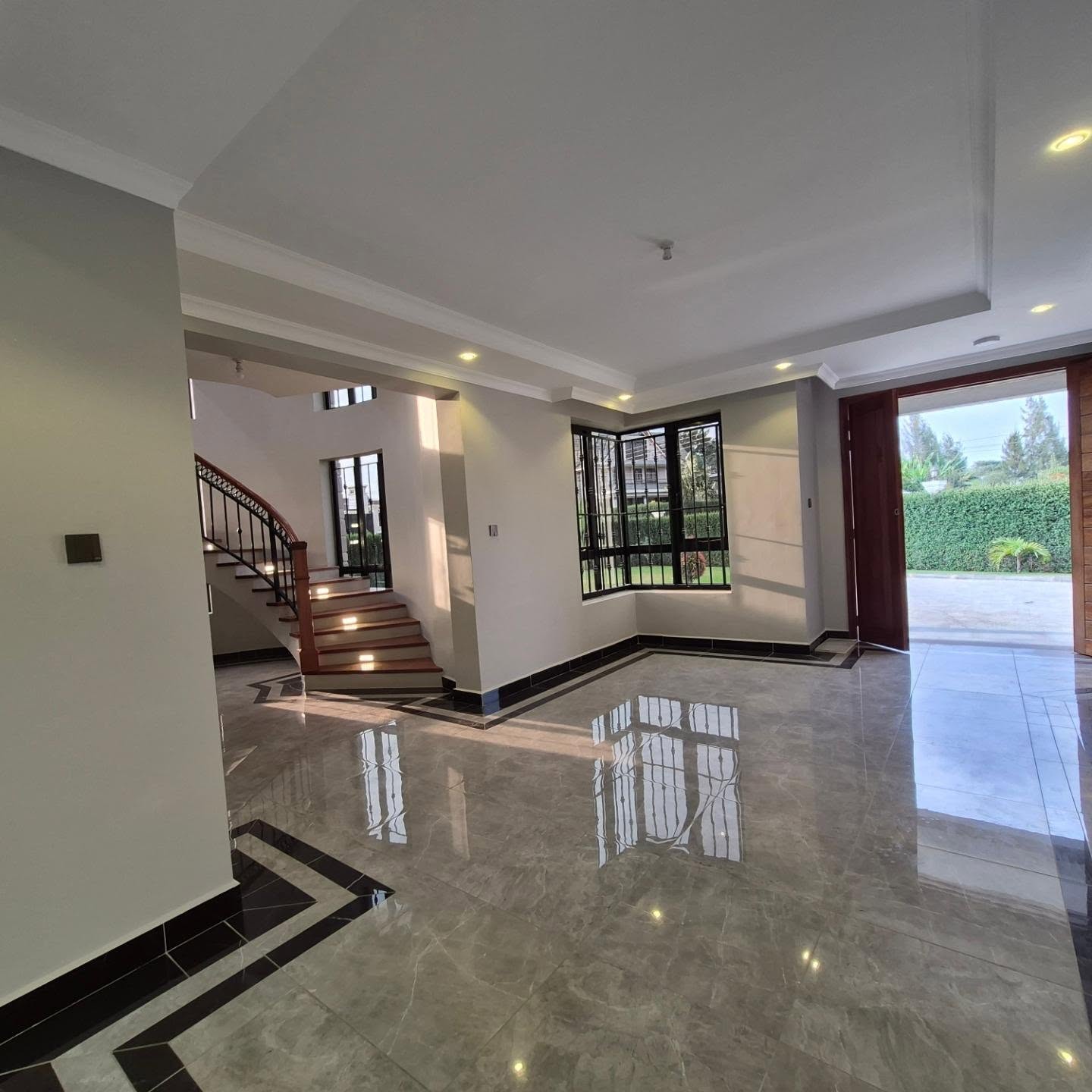 5 Bedroom Detached Bungalow For Sale in Runda thumbnail 6
