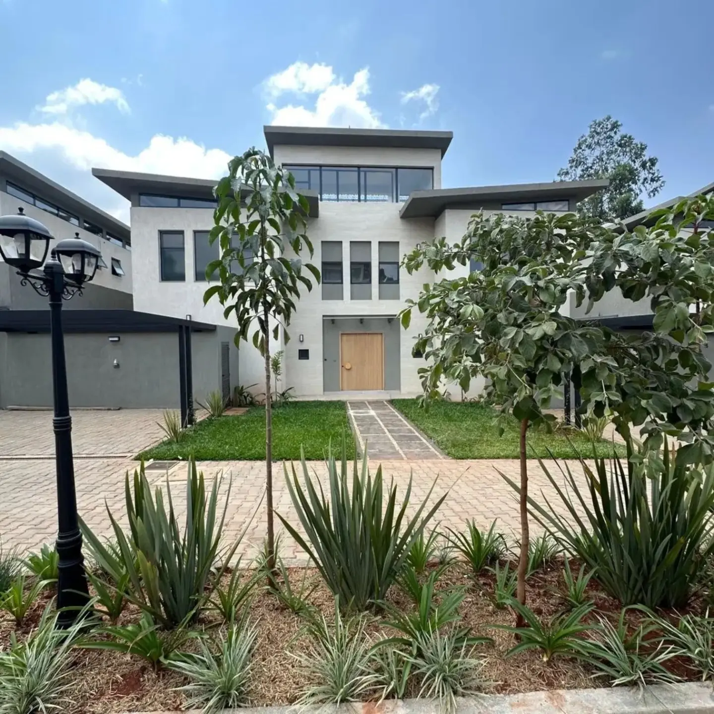 4 Bedroom + SQ Townhouse for Rent — Runda, Nairobi