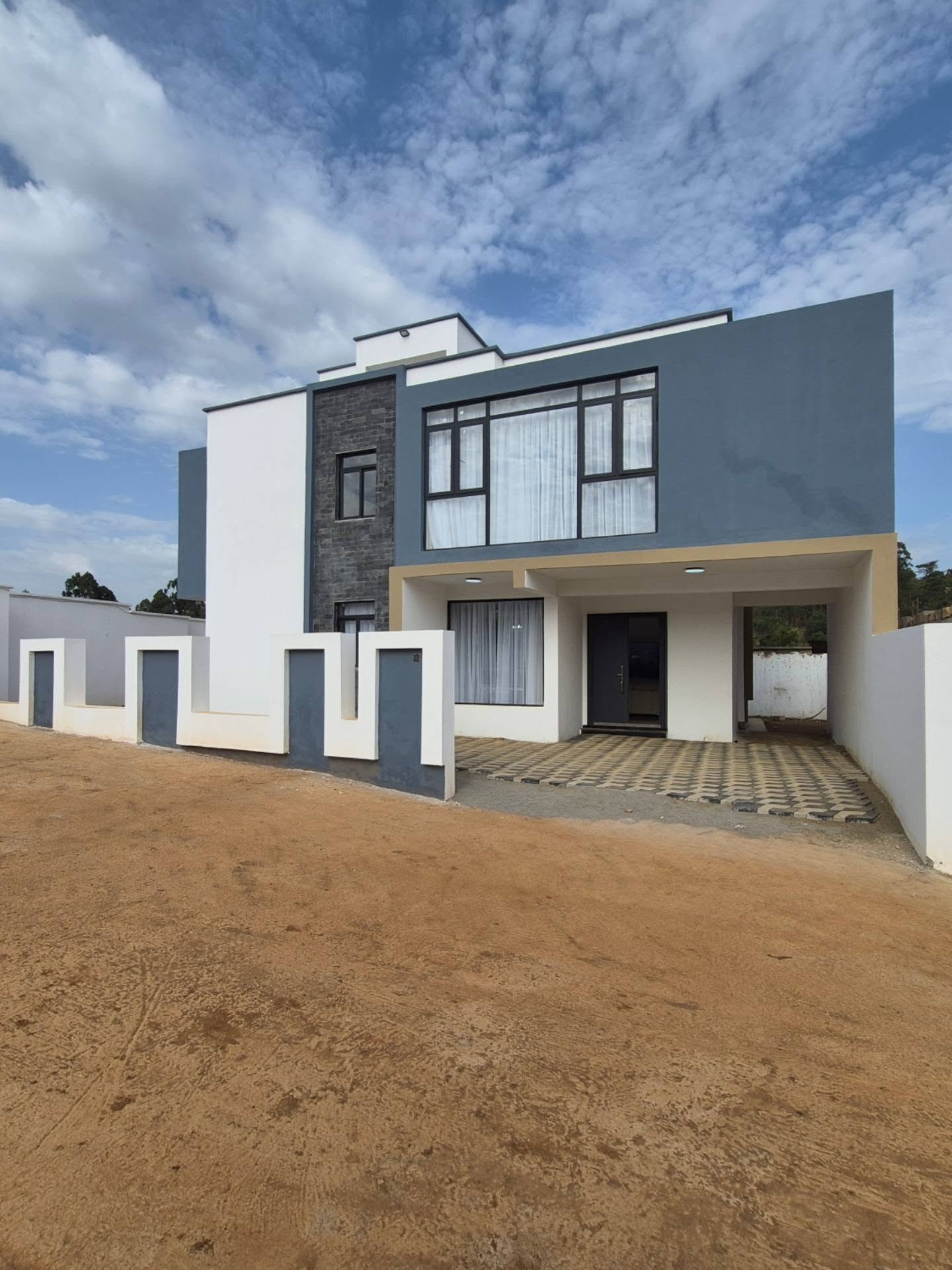 5-bedroom maisonette plus DSQ for sale thumbnail 12