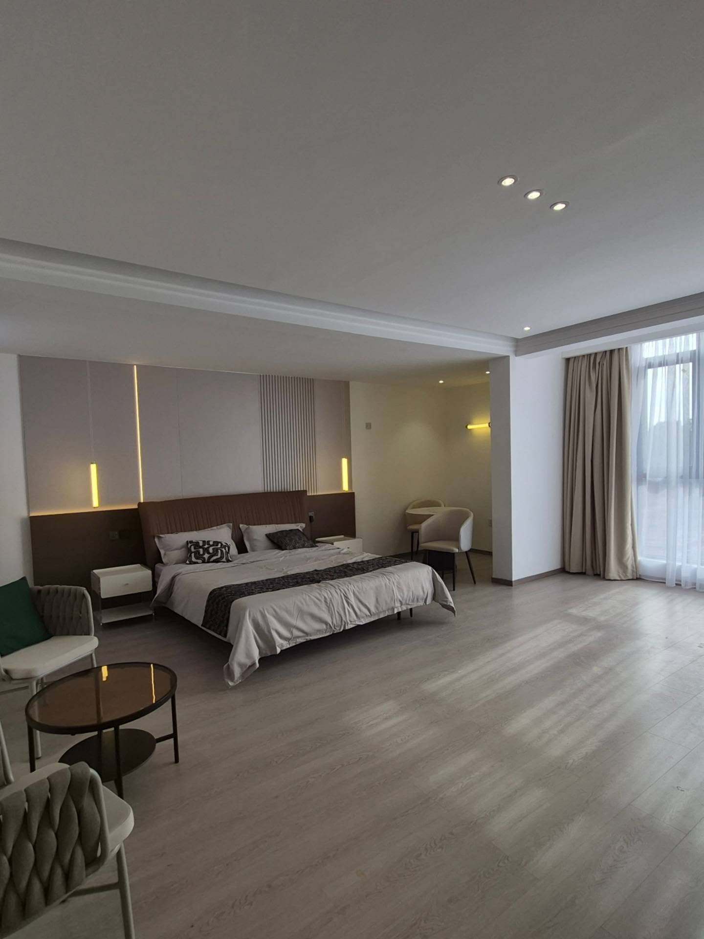 5-bedroom maisonette plus DSQ for sale thumbnail 19