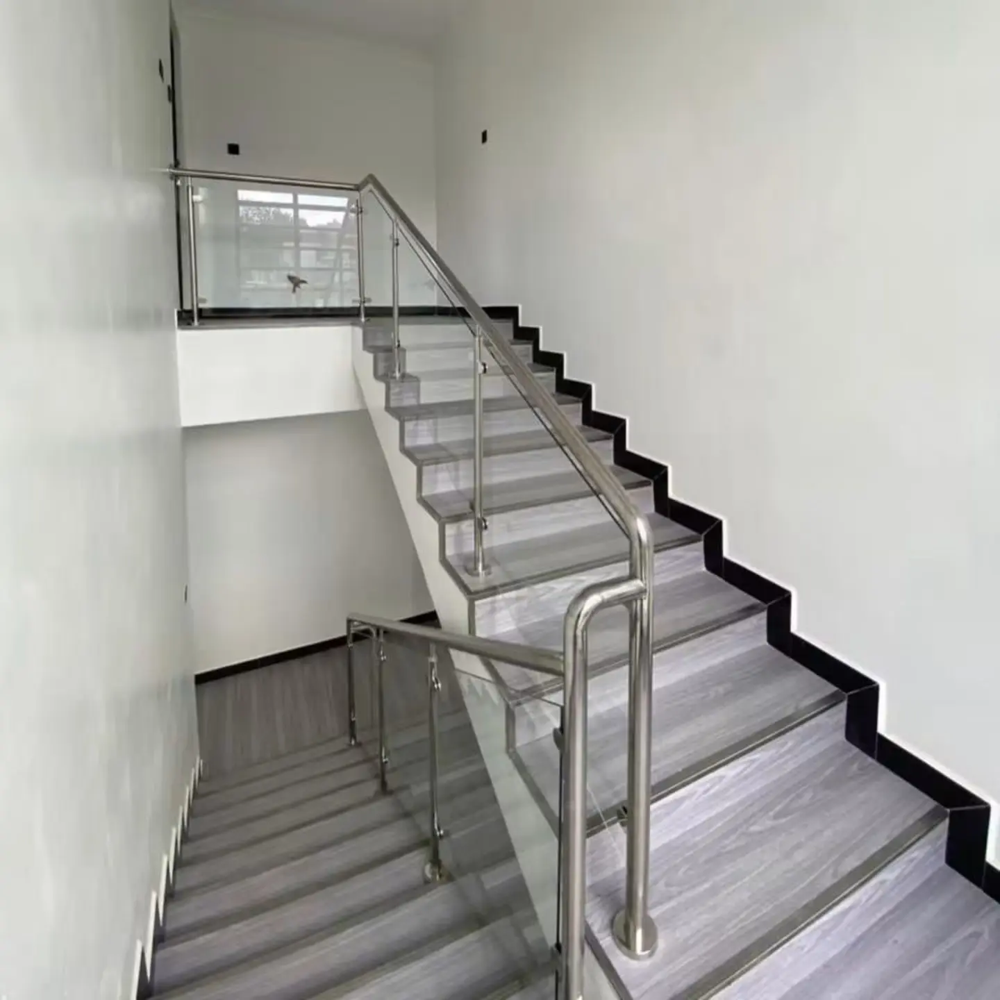 Modern 4 Bedroom House + DSQ To Let thumbnail 11