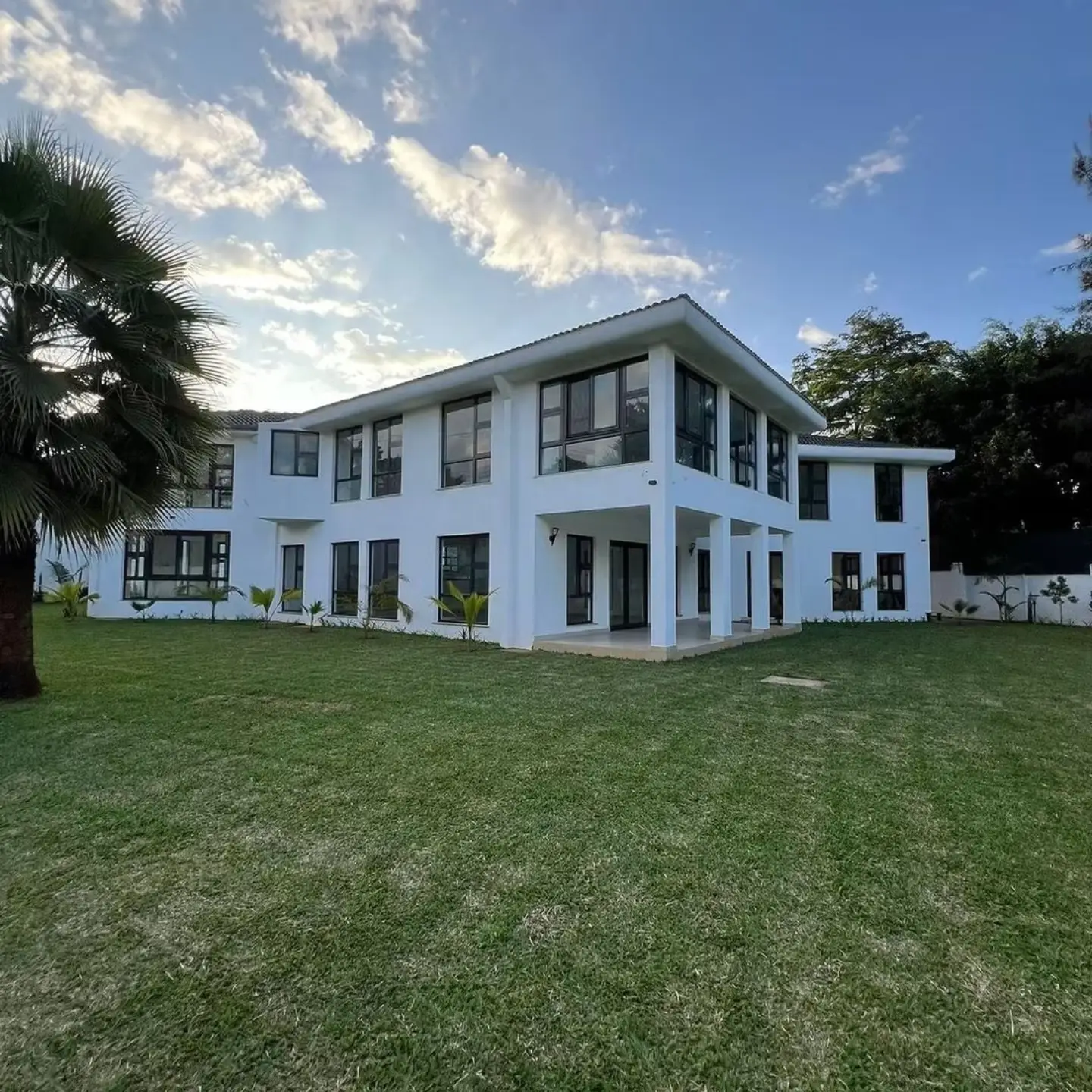 6 Bedroom Luxury Home + 2 DSQ To Let — Runda, Nairobi