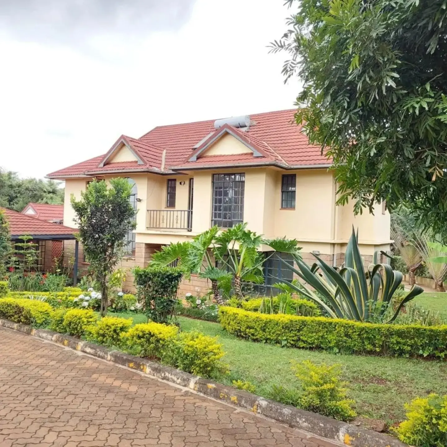 4 Bedroom All-Ensuite Mansion with DSQ for Sale thumbnail 3