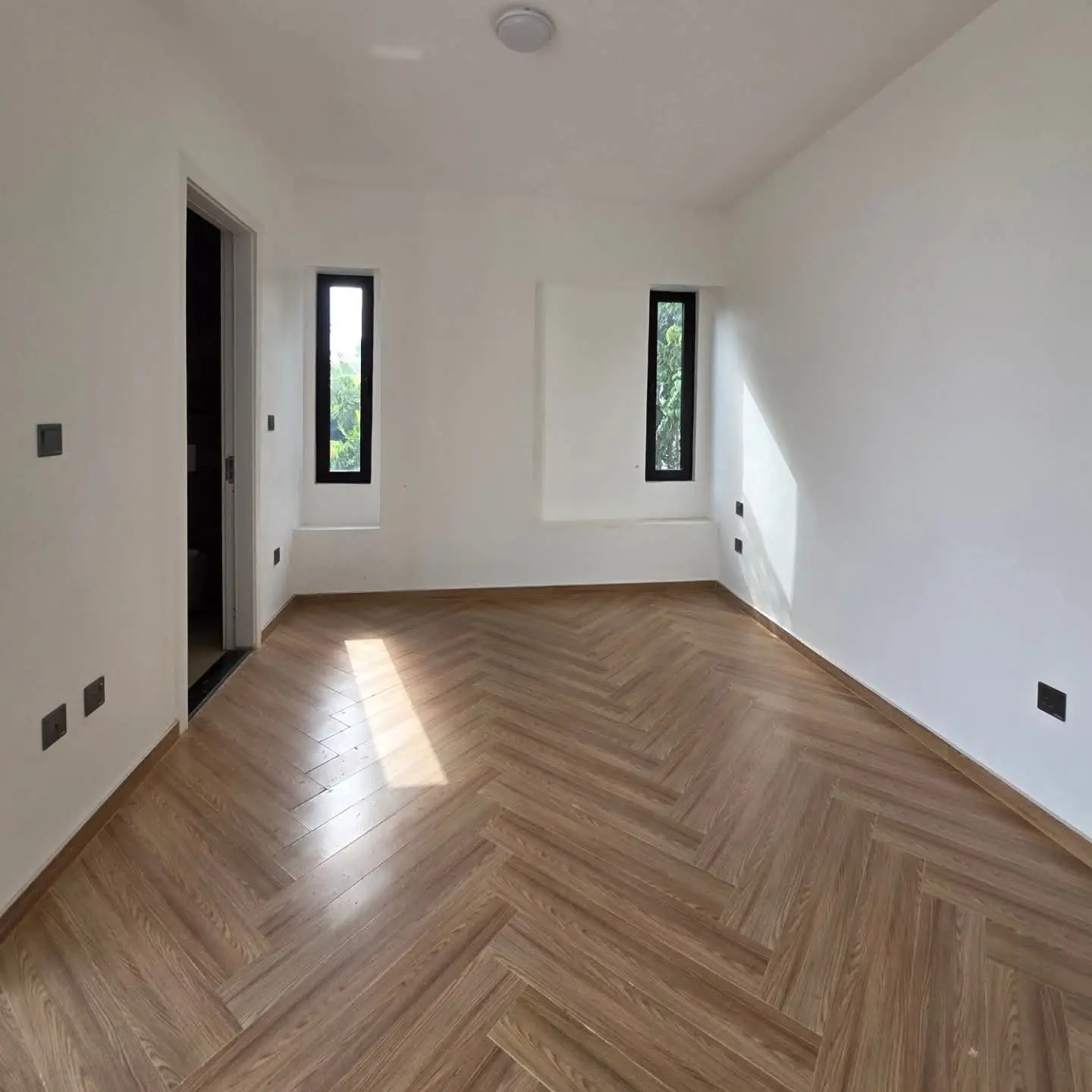 Modern 4-Bedroom Villa + DSQ for Sale In Runda thumbnail 6