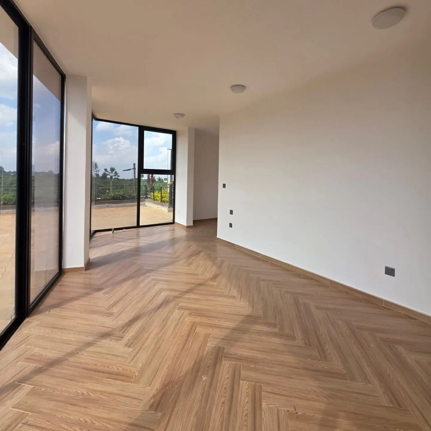 Modern 4-Bedroom Villa + DSQ for Sale In Runda thumbnail 11