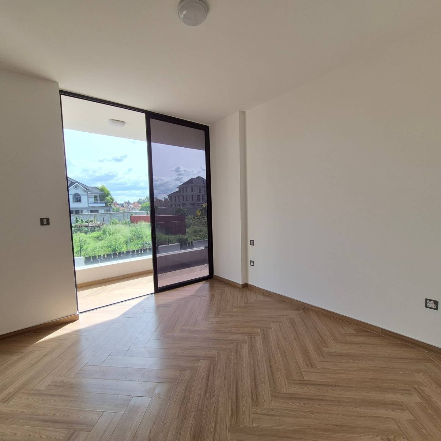 Modern 4-Bedroom Villa + DSQ for Sale | Runda thumbnail 8