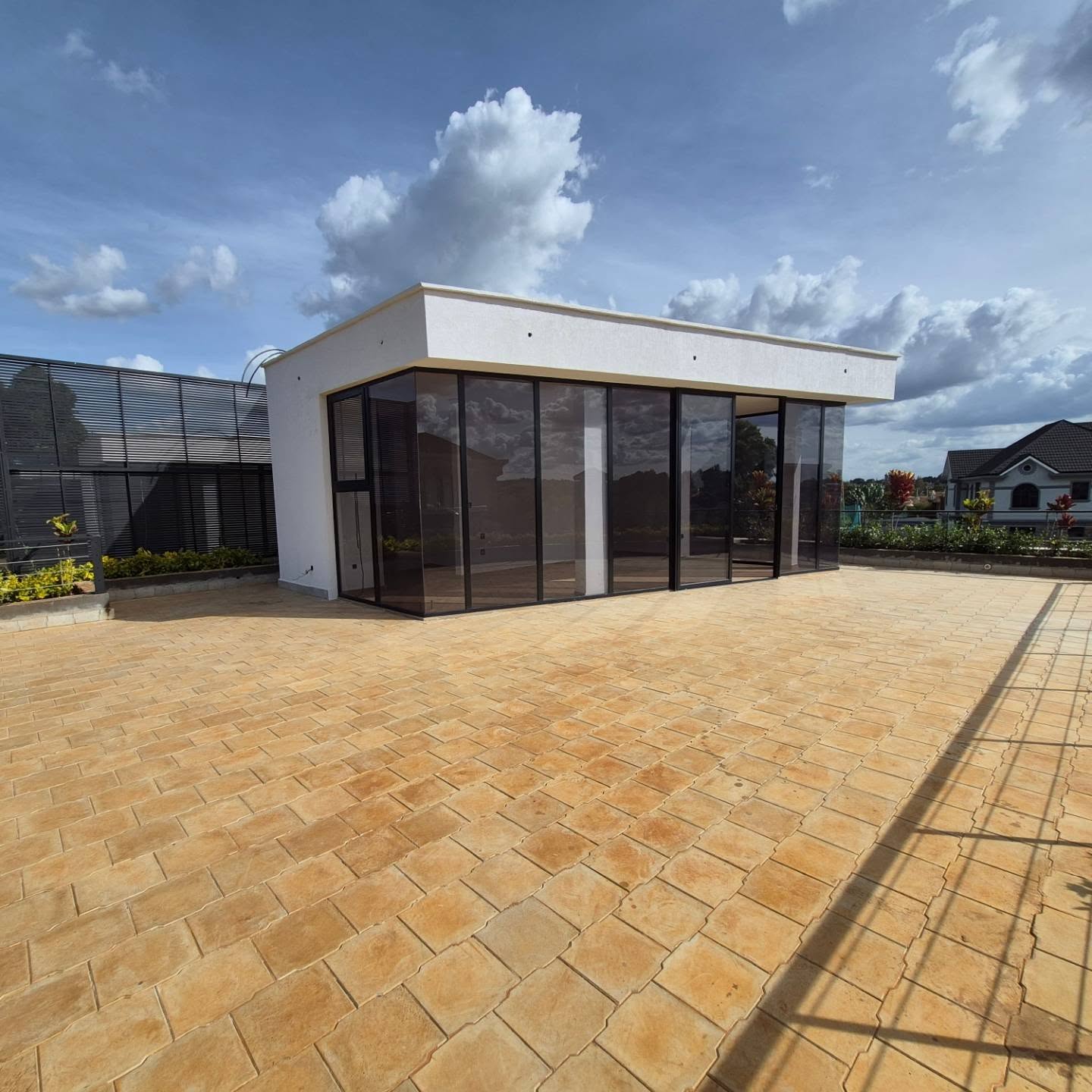 Modern 4-Bedroom Villa + DSQ for Sale | Runda thumbnail 14