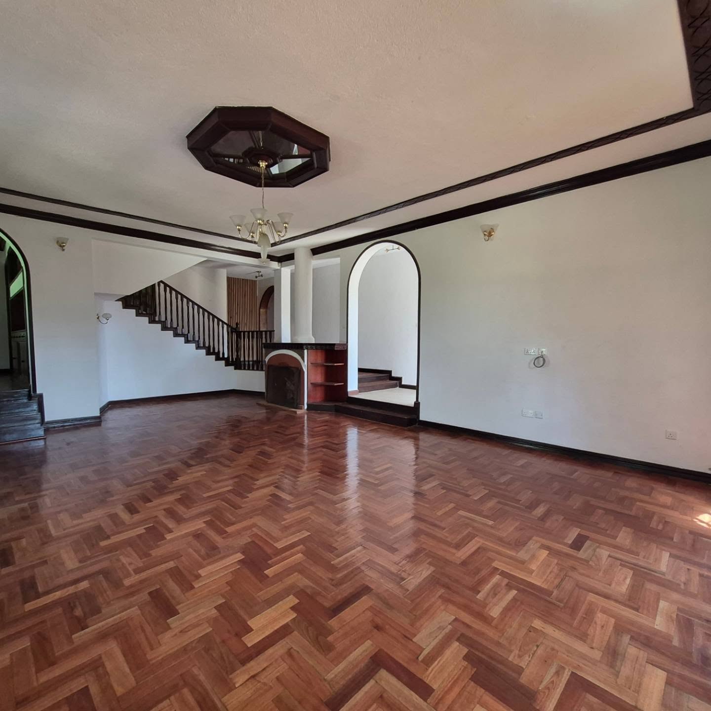Elegant 5-Bedroom Standalone Home for Sale | Runda Road, Nairobi thumbnail 2
