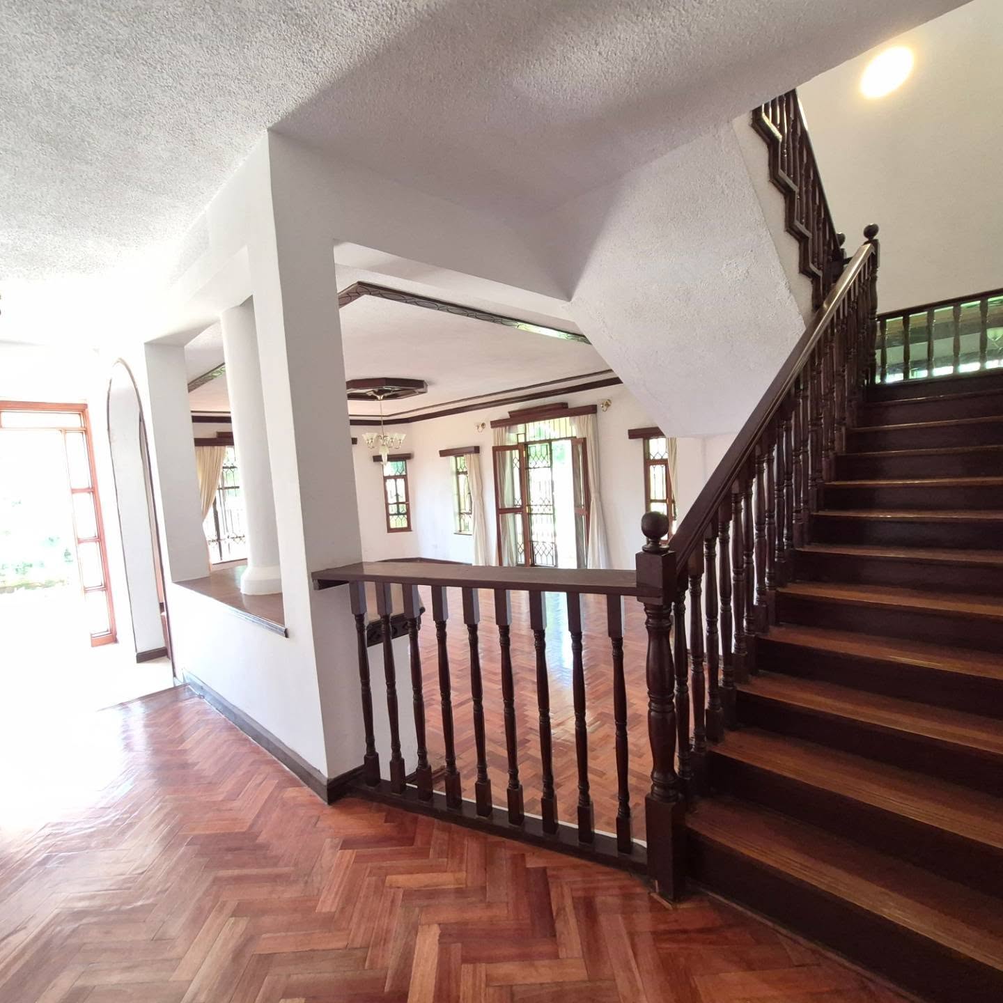 Elegant 5-Bedroom Standalone Home for Sale | Runda Road, Nairobi thumbnail 3