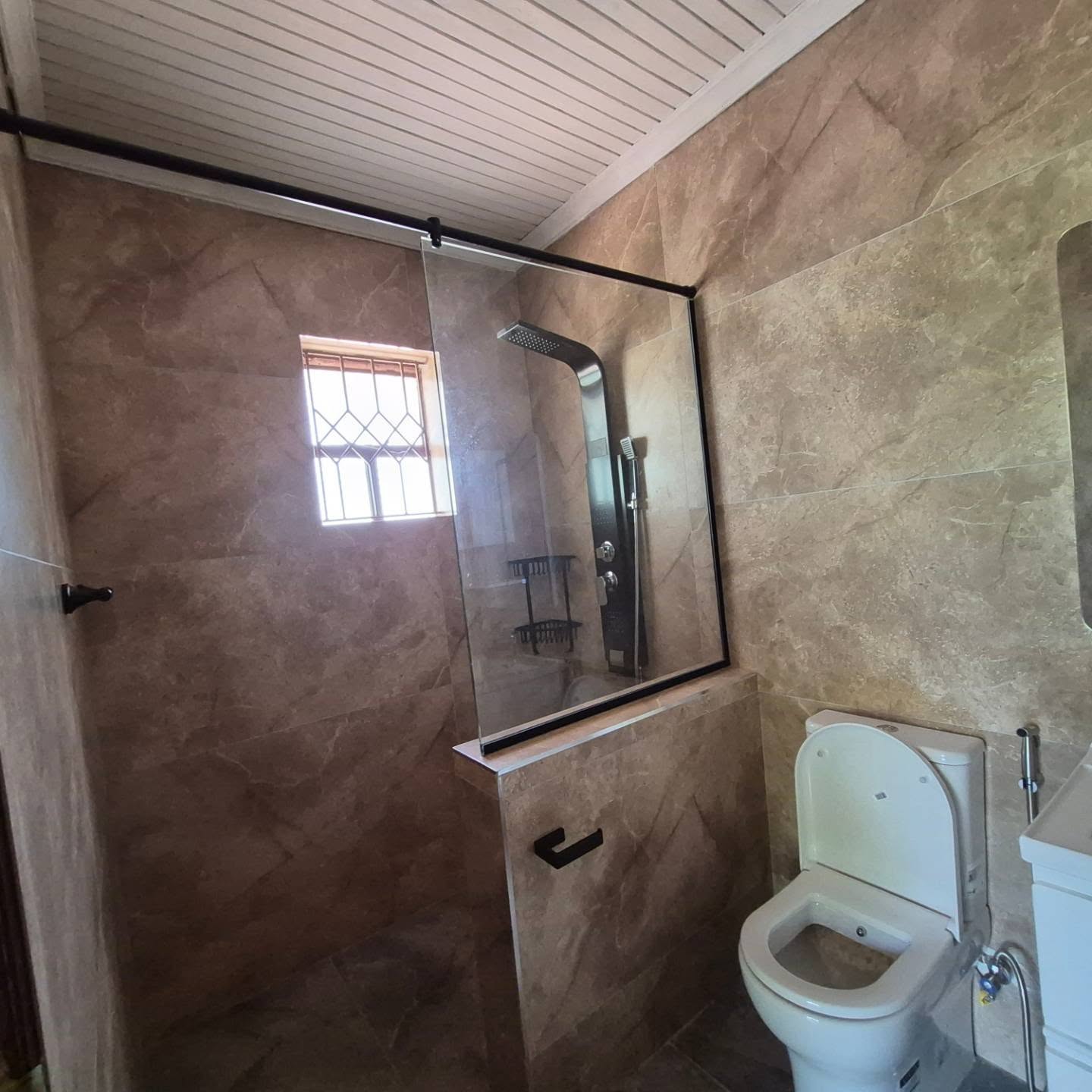 Elegant 5-Bedroom Standalone Home for Sale | Runda Road, Nairobi thumbnail 8