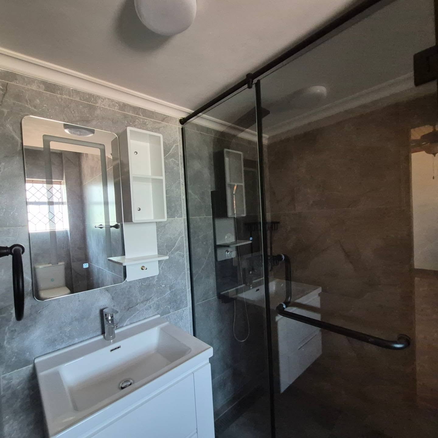 Elegant 5-Bedroom Standalone Home for Sale | Runda Road, Nairobi thumbnail 11