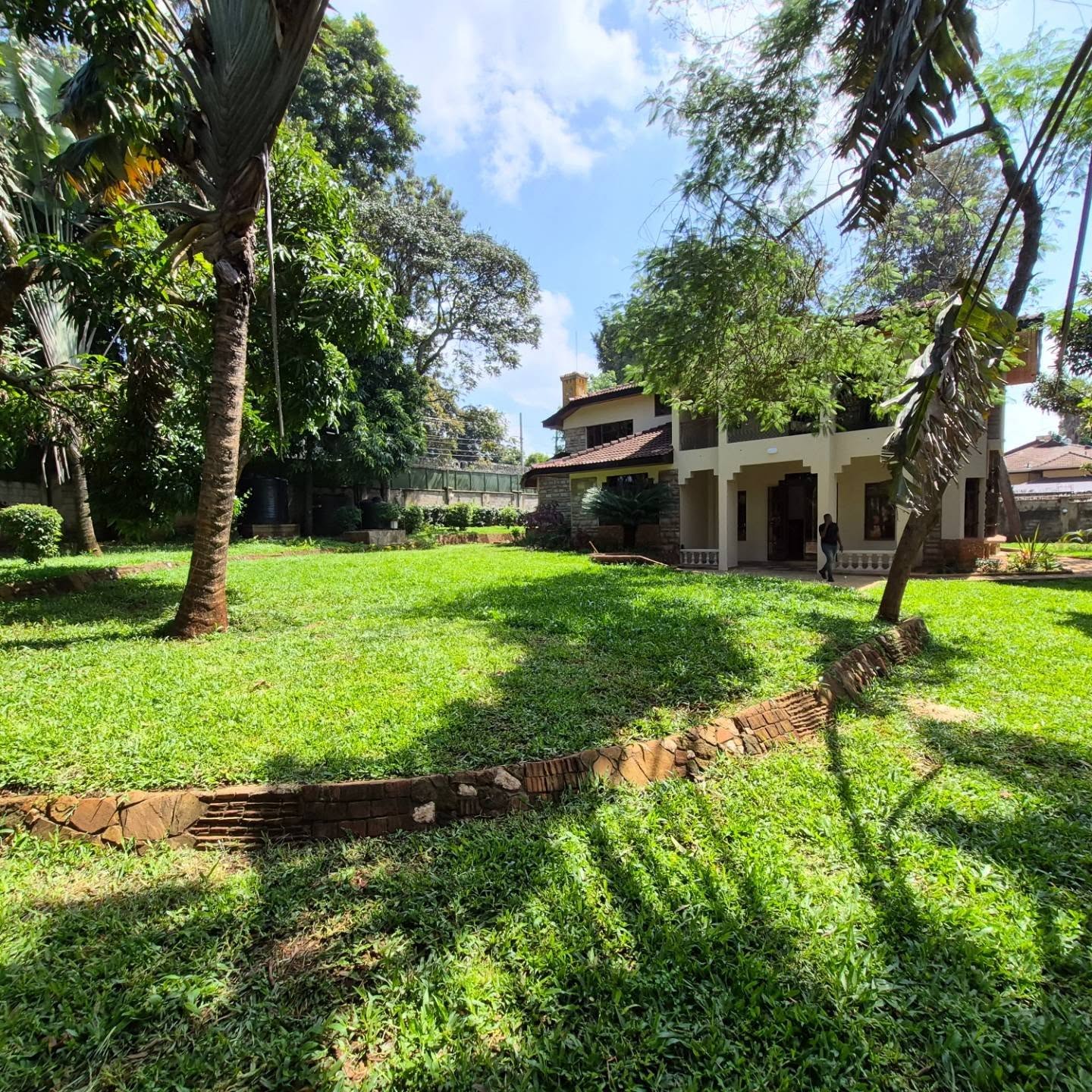 Elegant 5-Bedroom Standalone Home for Sale | Runda Road, Nairobi thumbnail 16