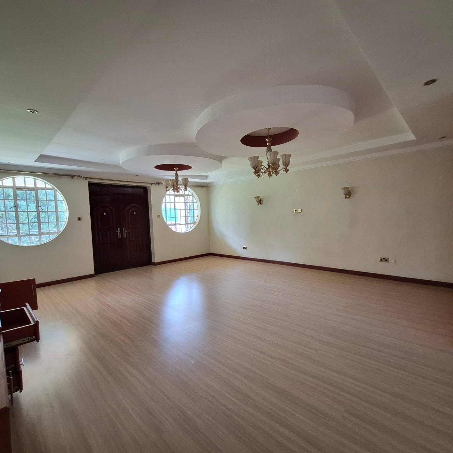 5 Bedroom House plus Dsq For Rent thumbnail 6