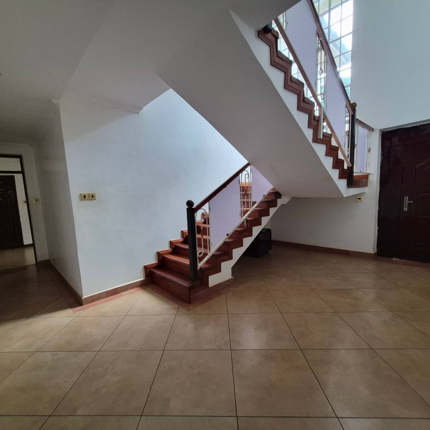 5 Bedroom House plus Dsq For Rent thumbnail 8