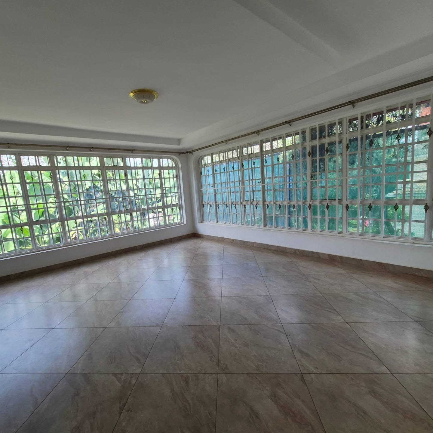 5 Bedroom House plus Dsq For Rent thumbnail 9