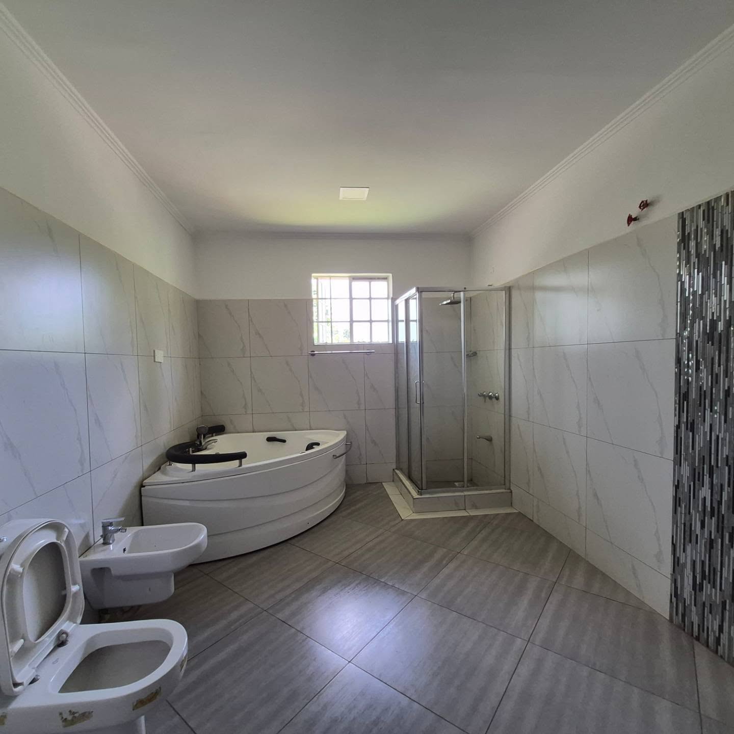 5 Bedroom House plus Dsq For Rent thumbnail 10