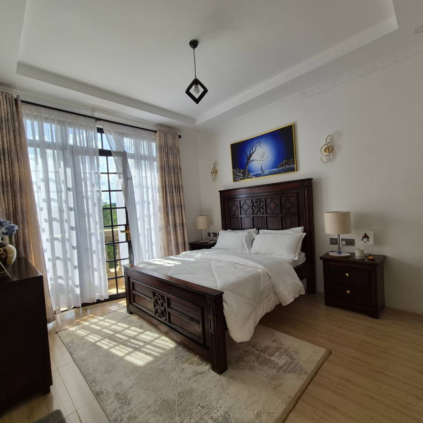 Executive 4-Bedroom All-En-Suite Home for Sale thumbnail 13