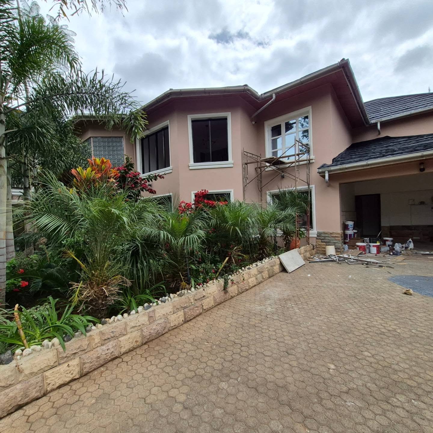 Beautiful 5 bedrooms Ambassadorial House to let in Runda|Nairobi — Runda, Nairobi