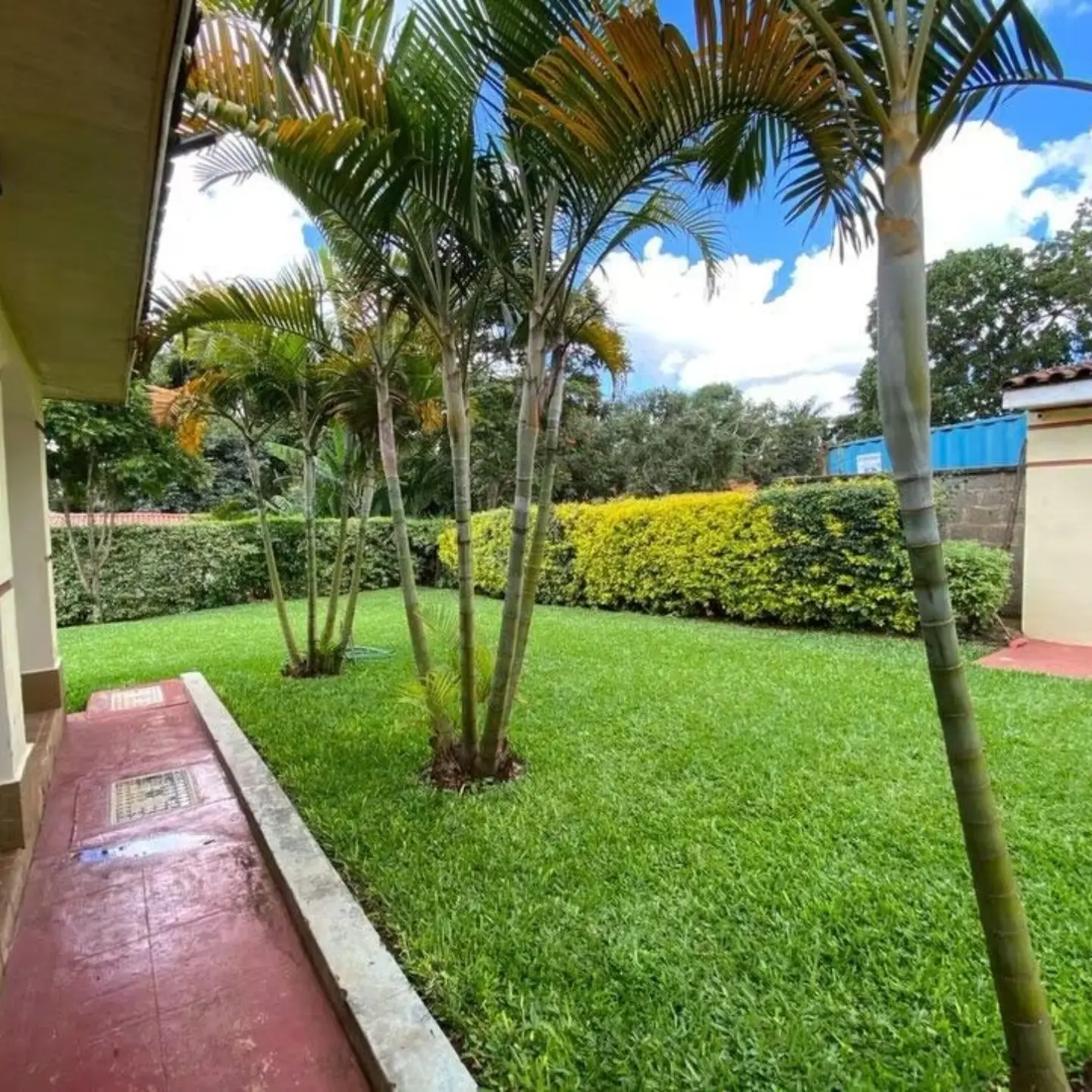 4-Bedroom House For Sale In Runda Nairobi thumbnail 2