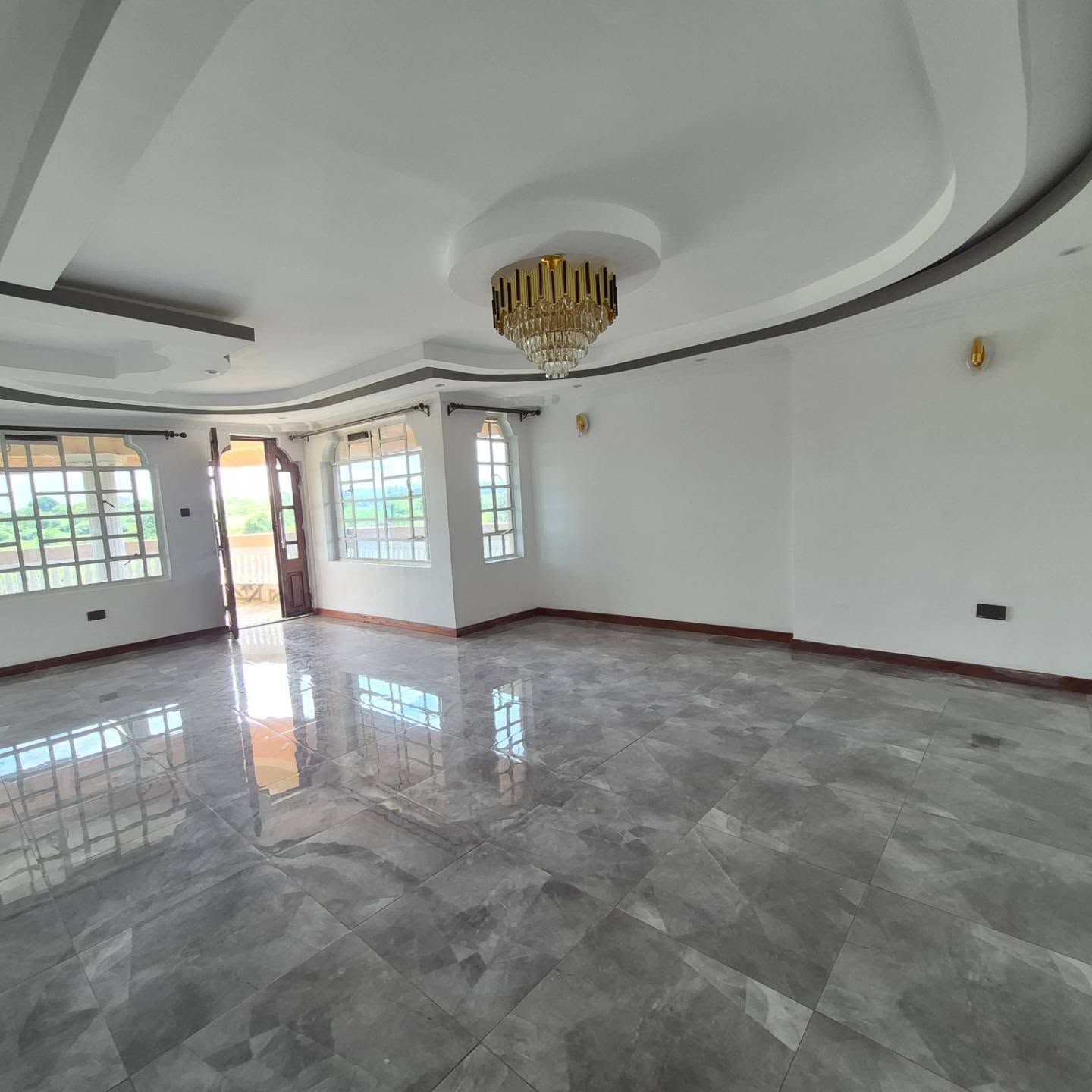 5-Bedroom + DSQ For Rent Runda thumbnail 7