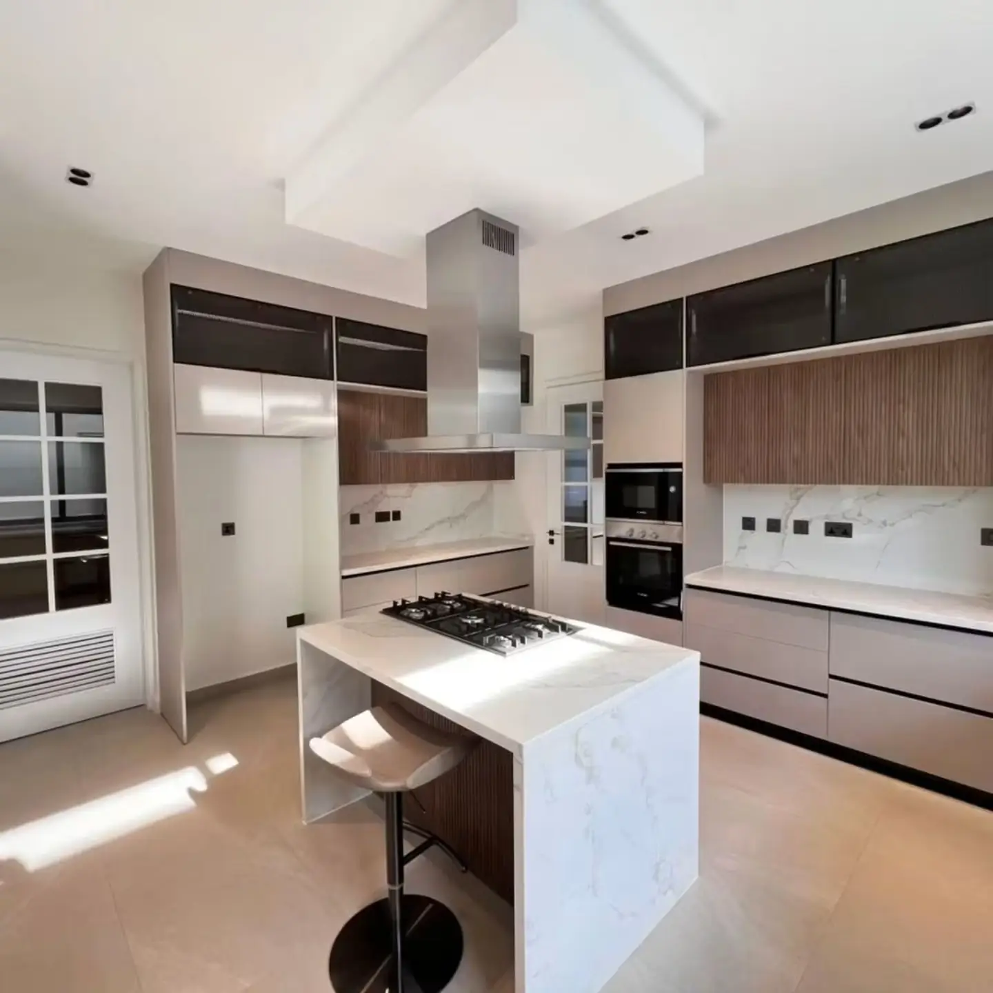 Luxury 5 Bedroom Villas for Sale thumbnail 8