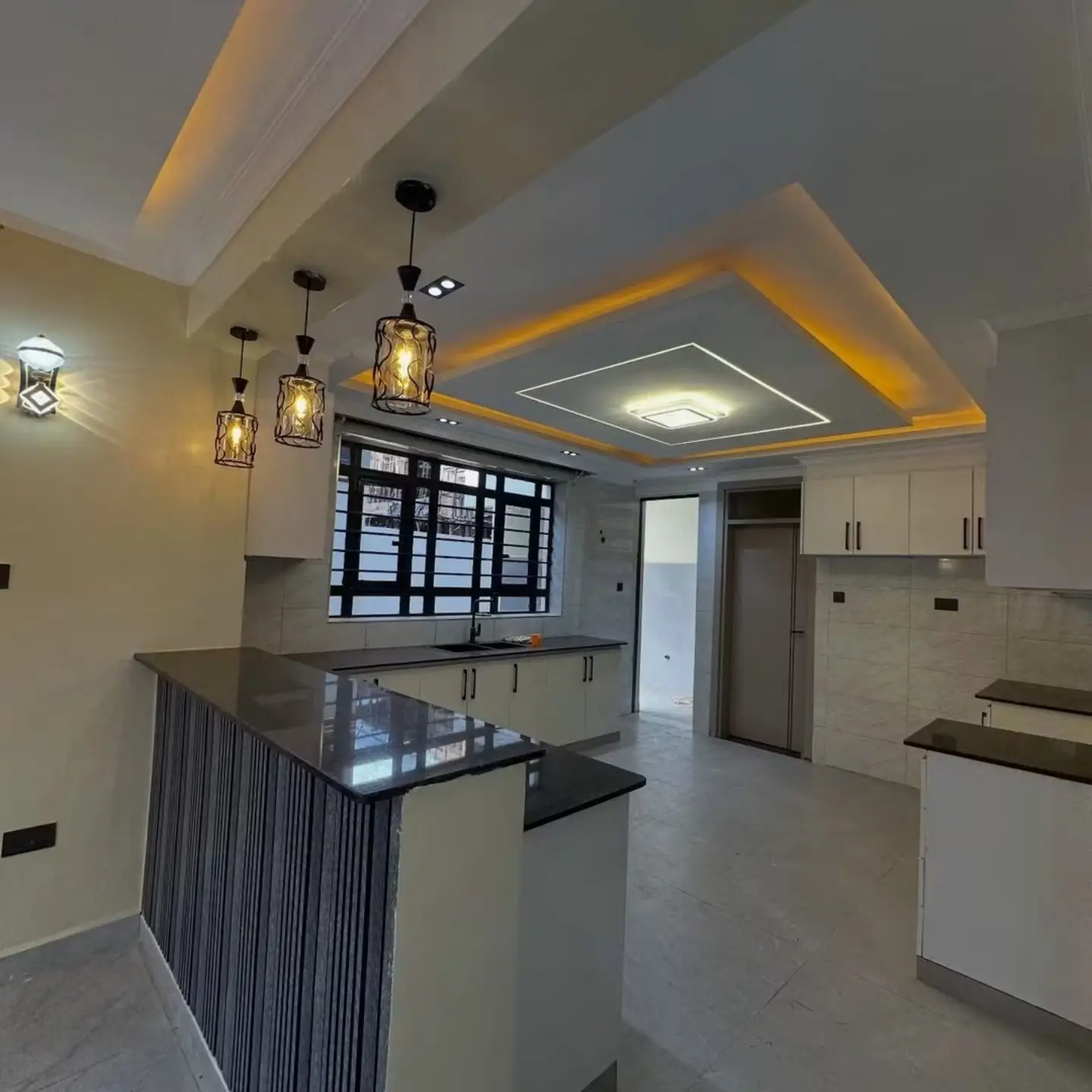 Elegant 4-Bedroom Home with DSQ For Sale thumbnail 5