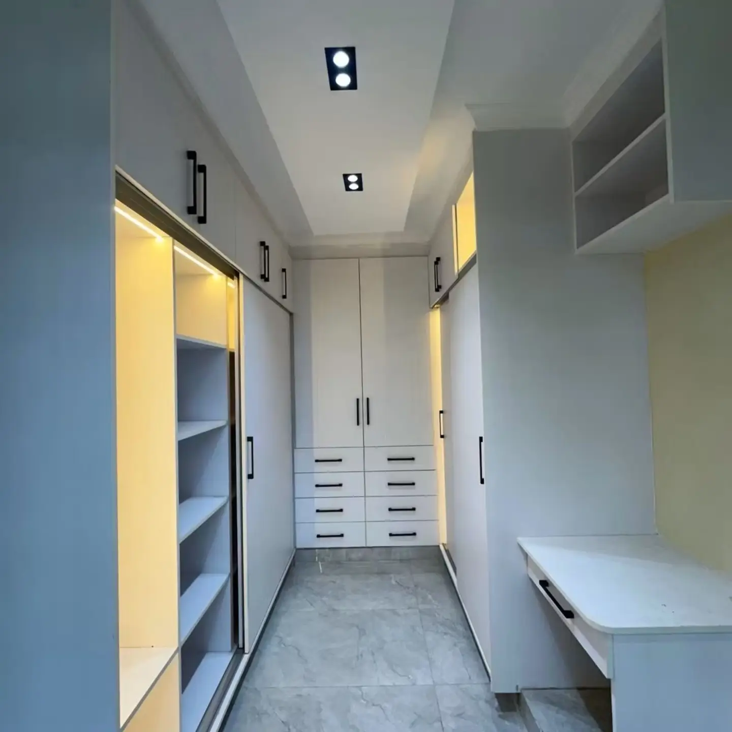 Elegant 4-Bedroom Home with DSQ For Sale thumbnail 8