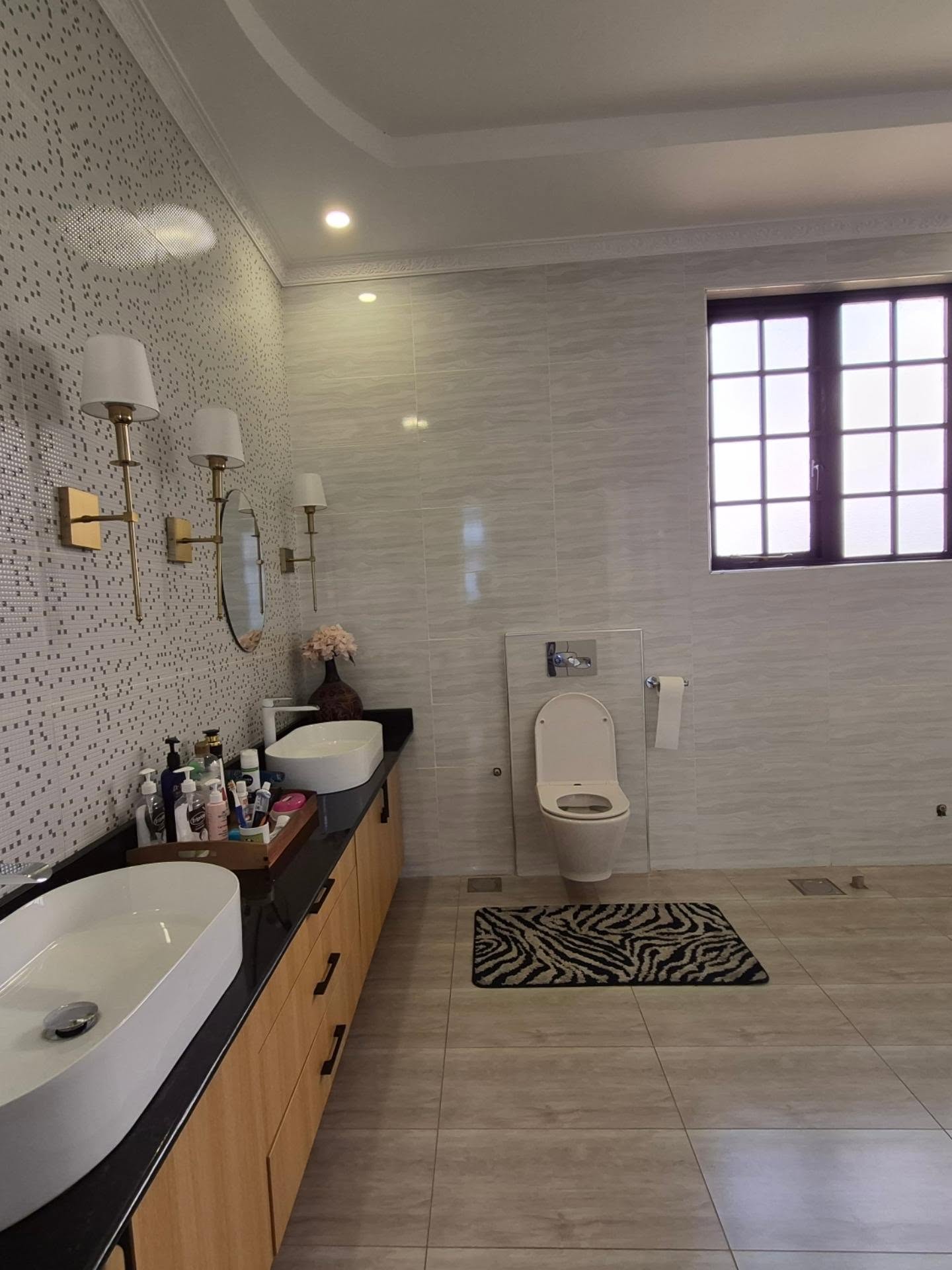 4 Bedroom All Ensuite Executive Residence for Sale thumbnail 12