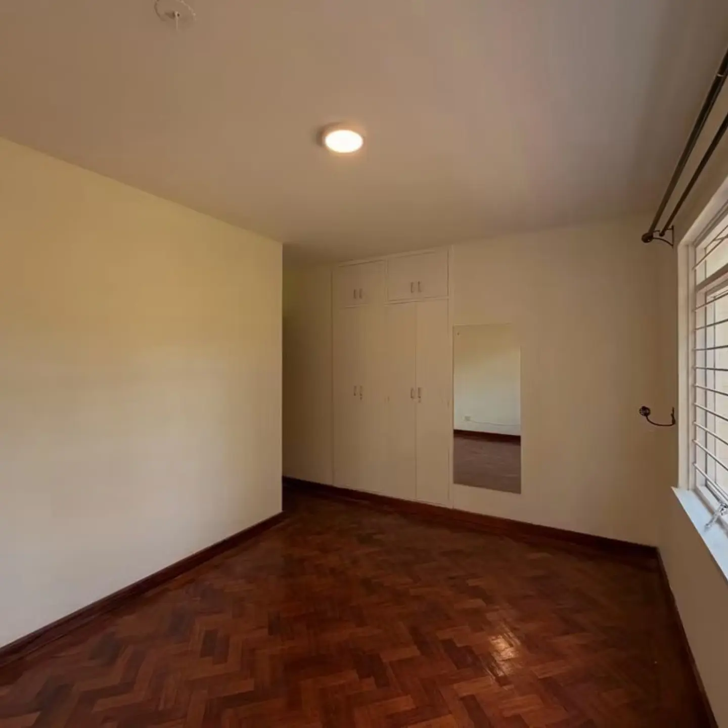 All Ensuite 4 Bedroom Townhouse For Sale thumbnail 17