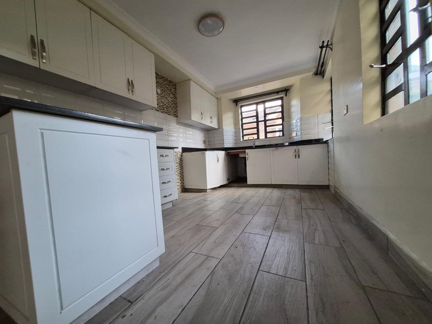 5 Bedroom House Let in Nairobi thumbnail 4
