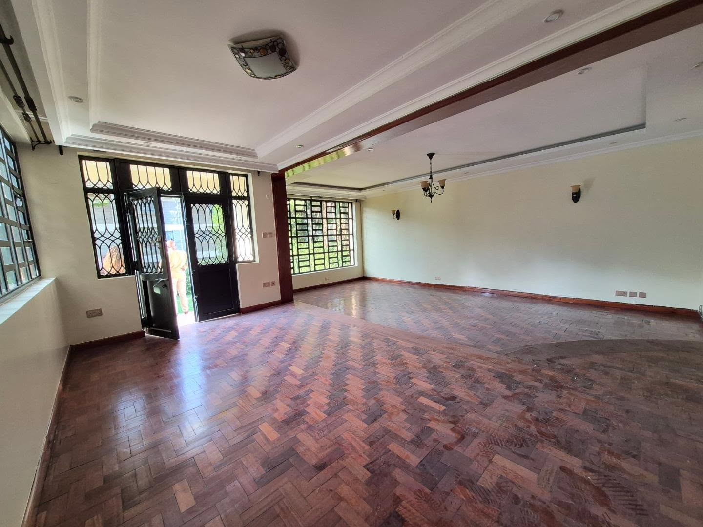 5 Bedroom House Let in Nairobi thumbnail 6