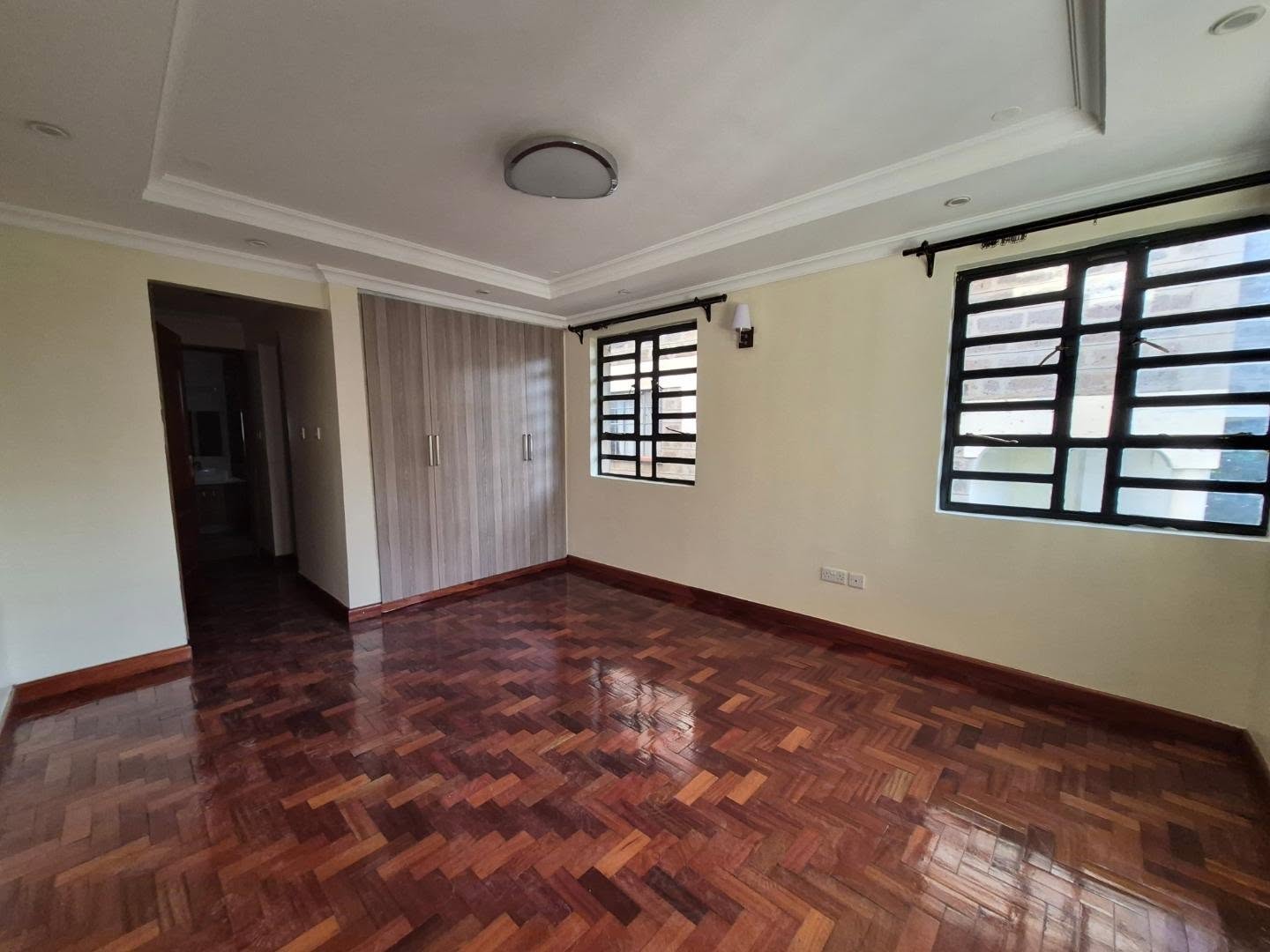 5 Bedroom House Let in Nairobi thumbnail 12