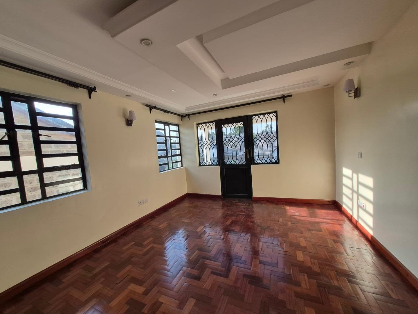 5 Bedroom House Let in Nairobi thumbnail 17