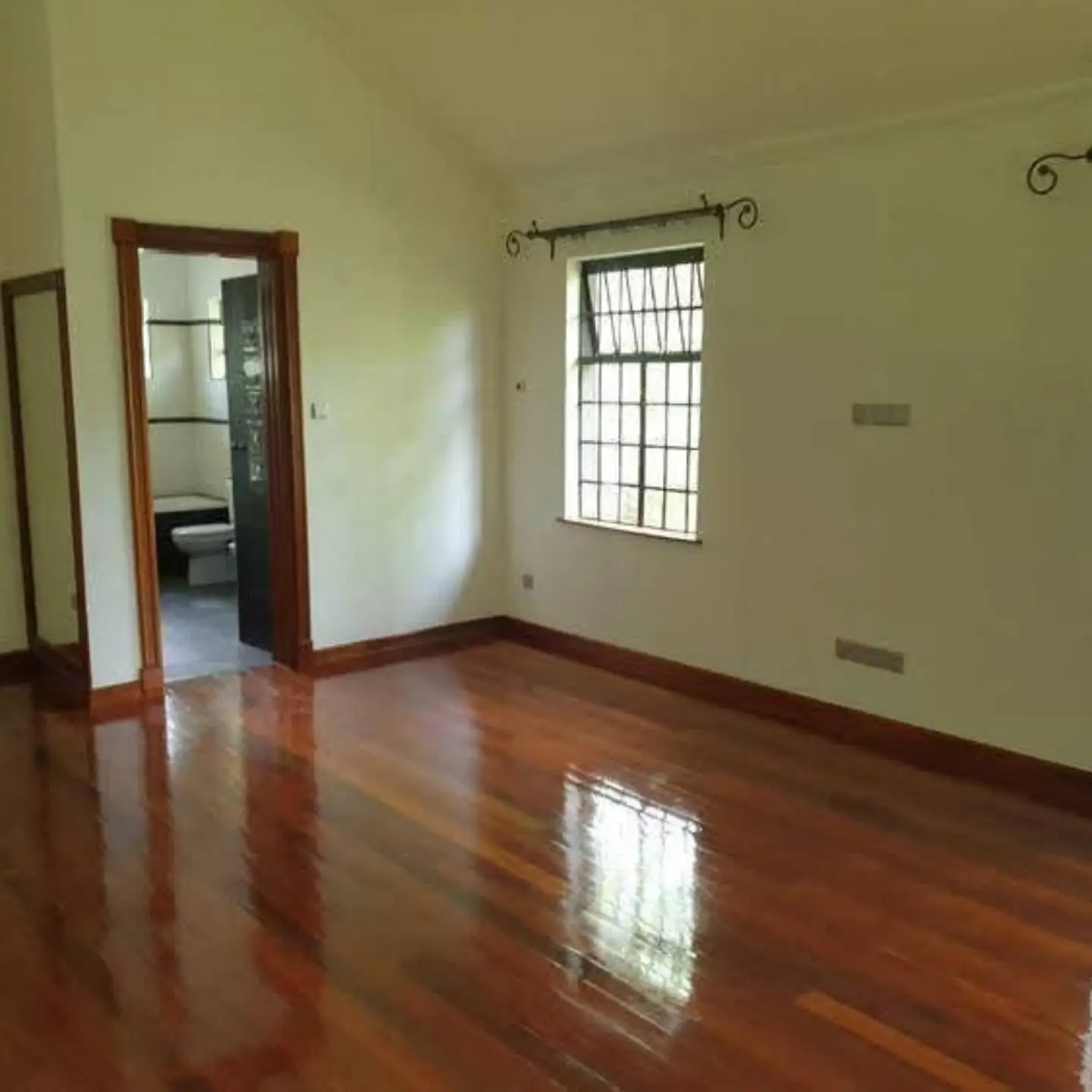 4 en-suite bedrooms for rent thumbnail 8