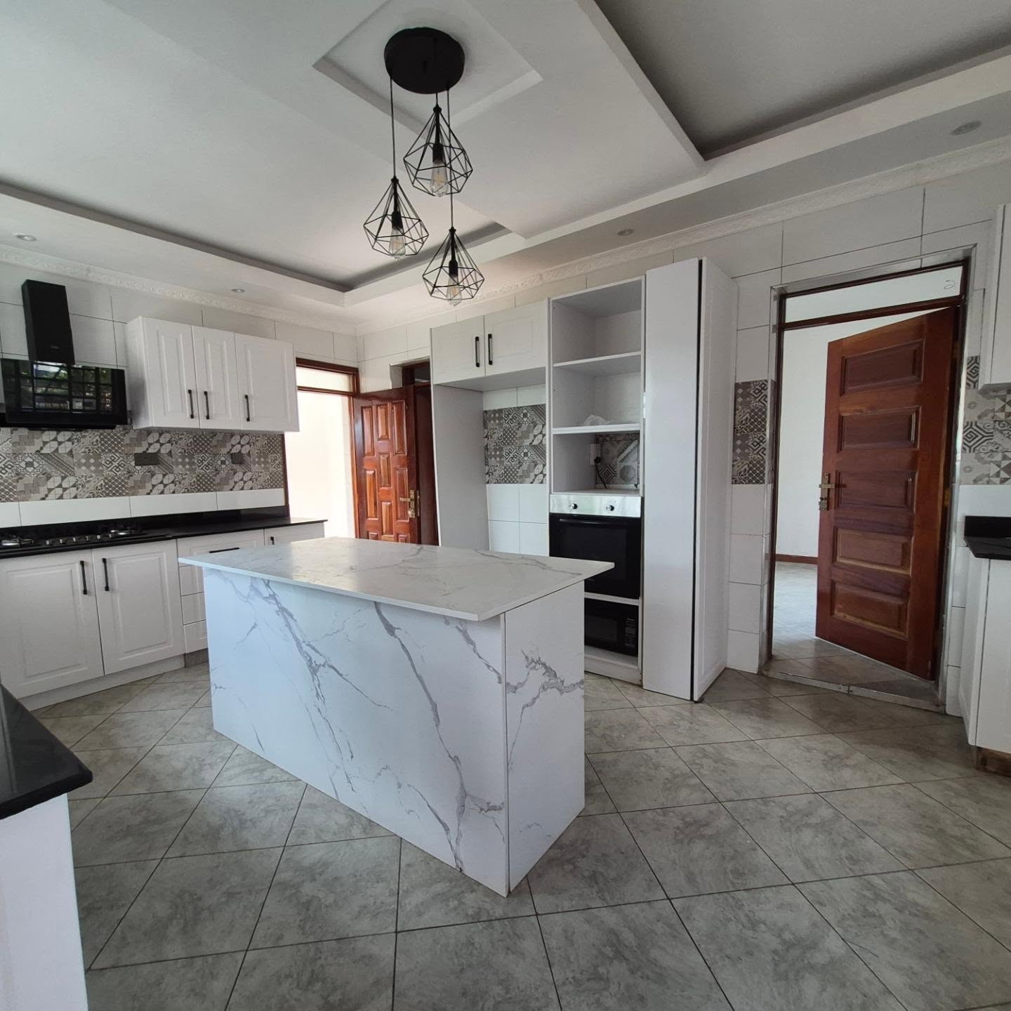 5-Bedroom + DSQ For Rent In Runda thumbnail 6