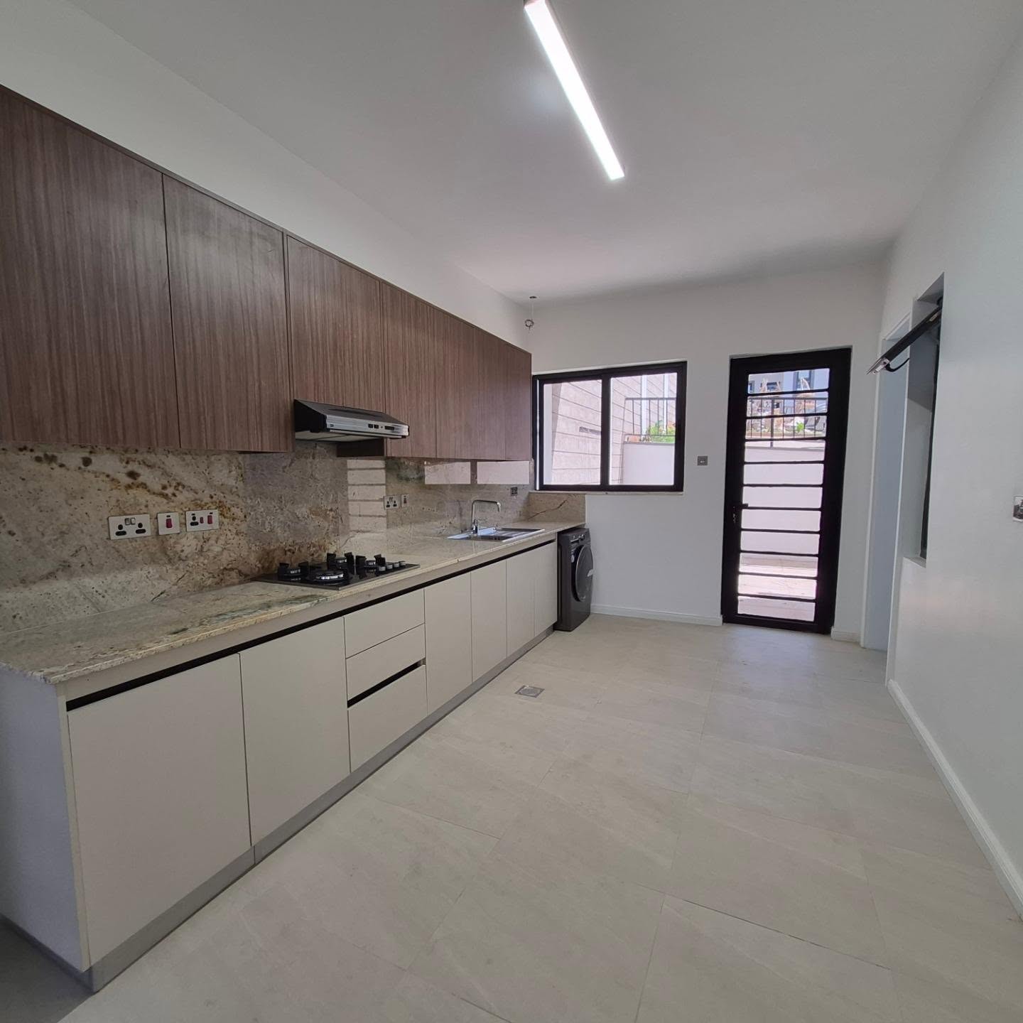 5 Bedroom Townhouse For Sale In Lavington thumbnail 4