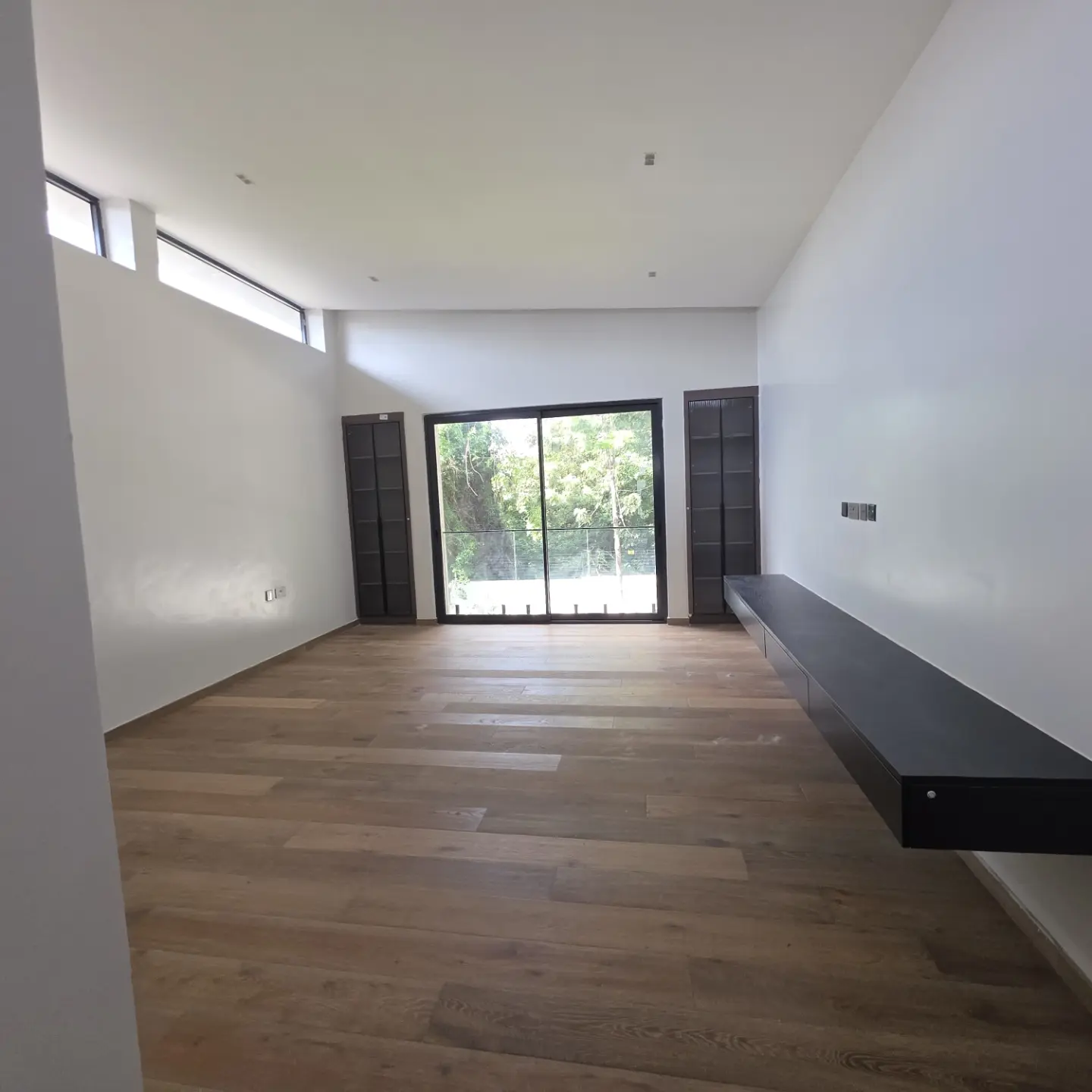 5 Bedroom + SQ Townhouse for Rent thumbnail 4